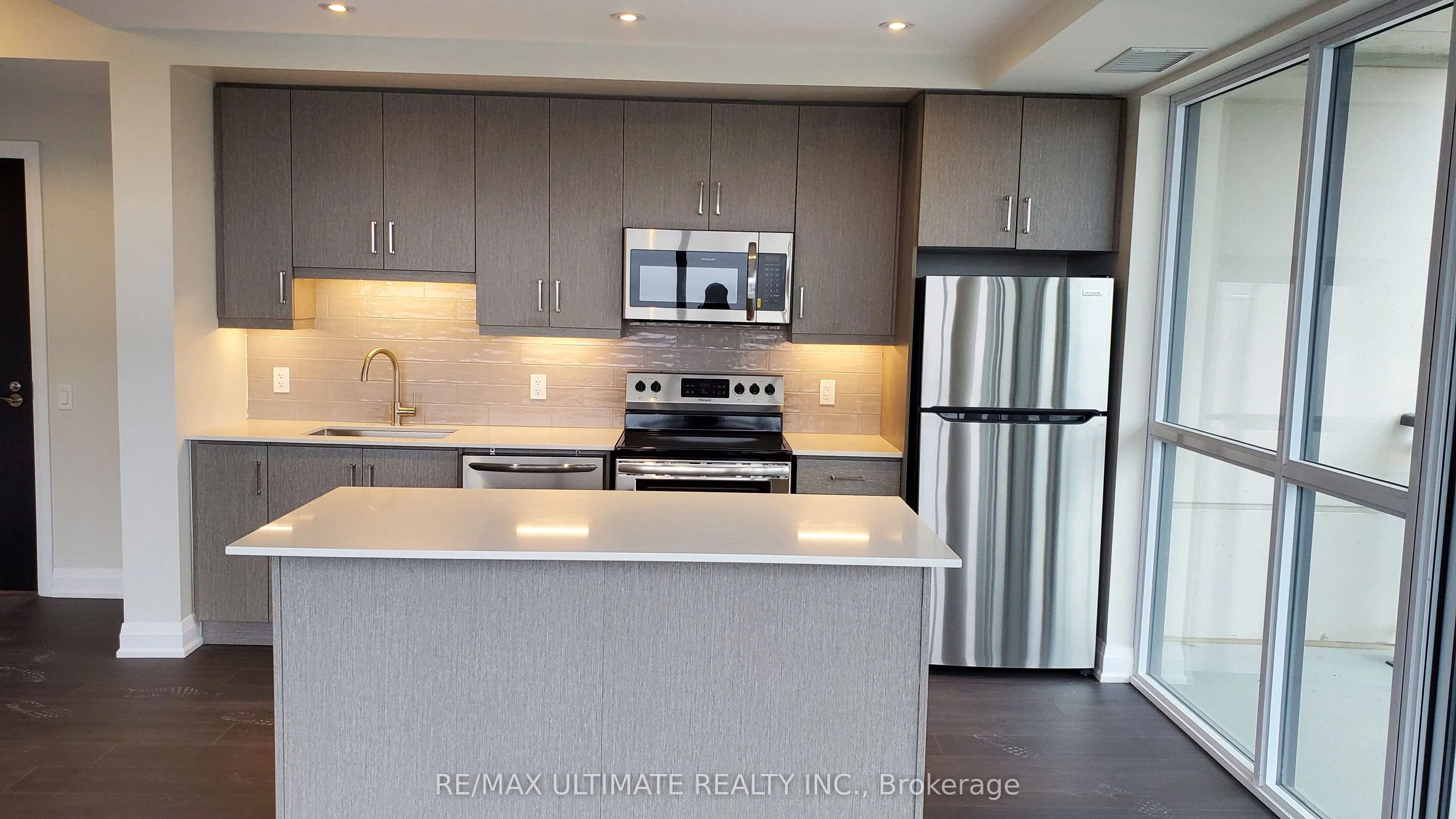 15 Lynch Street, #708