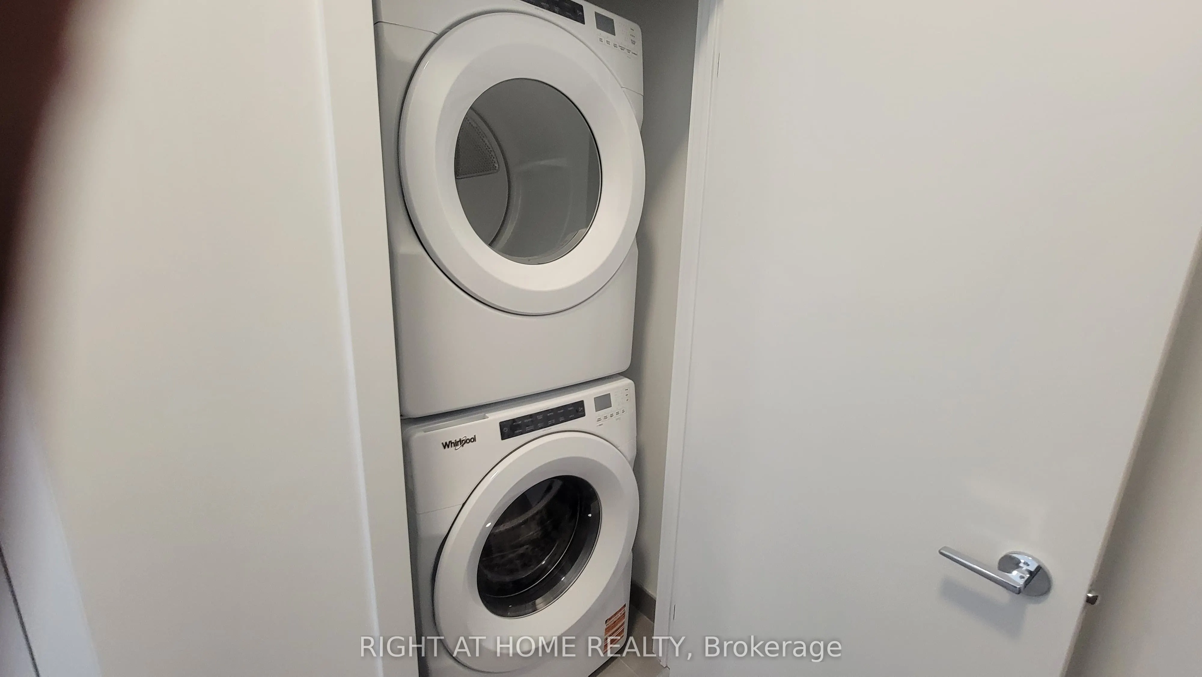 1007 The Queensway, #223