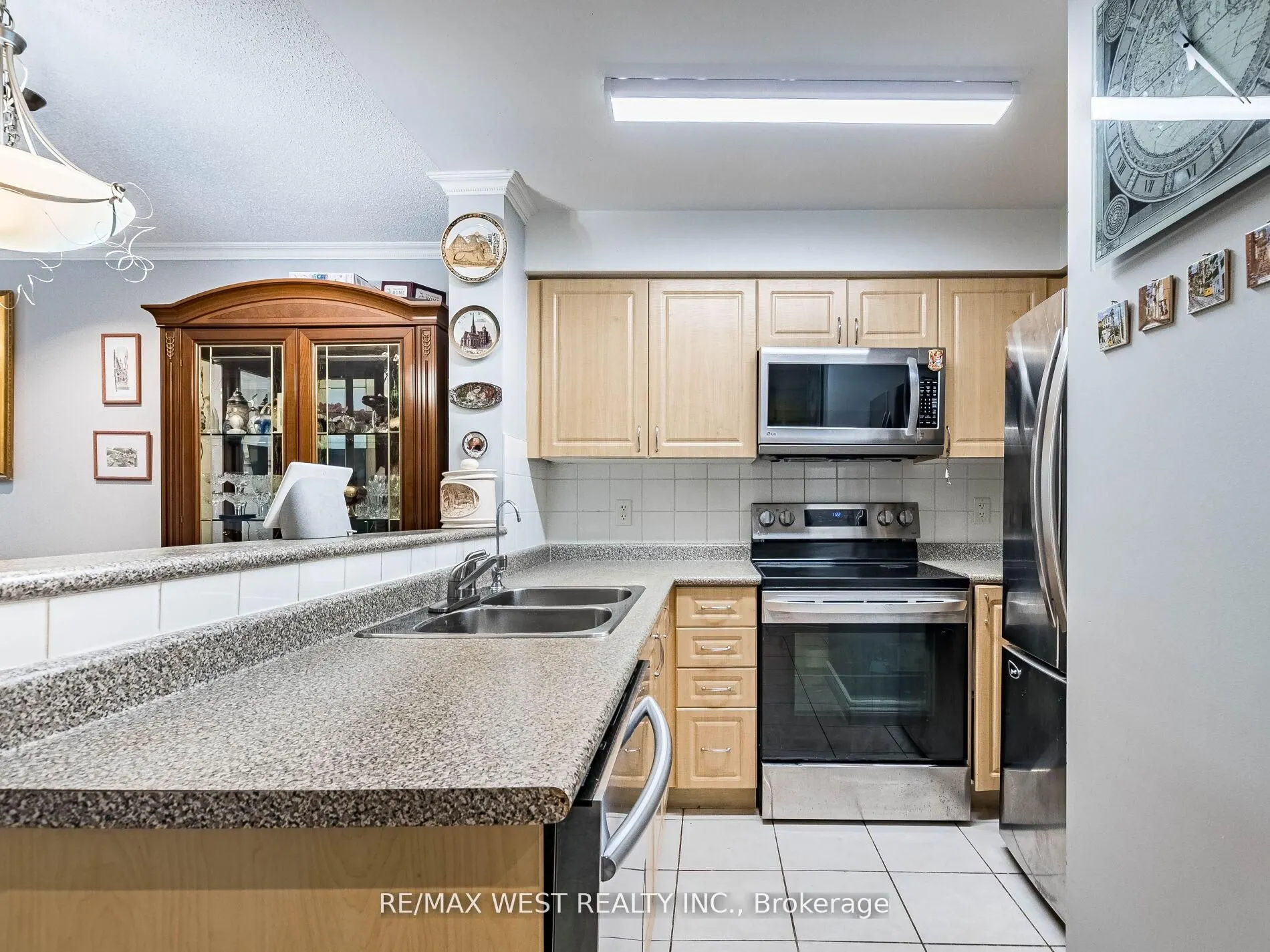 9 Michael Power Place, #101