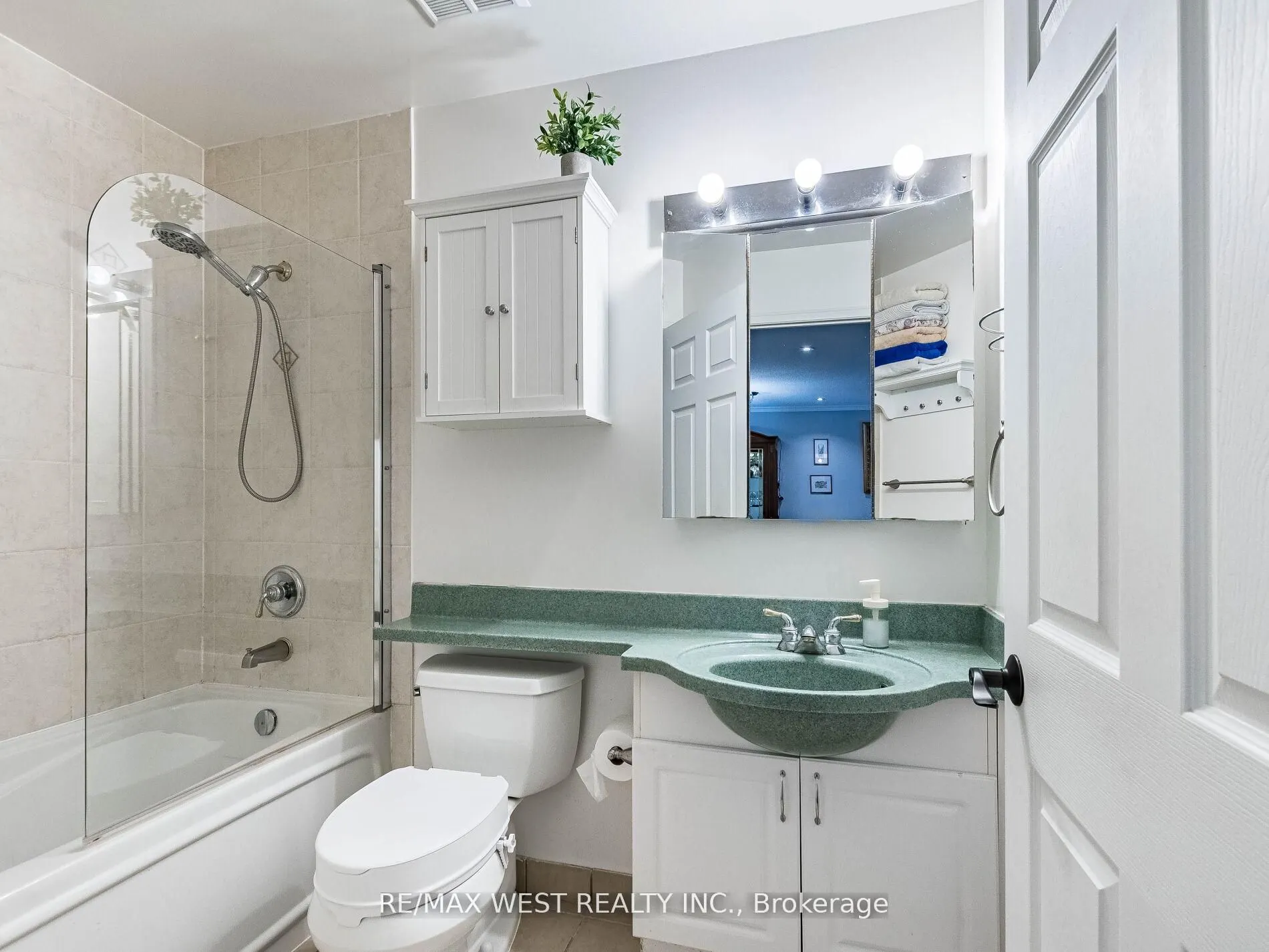 9 Michael Power Place, #101