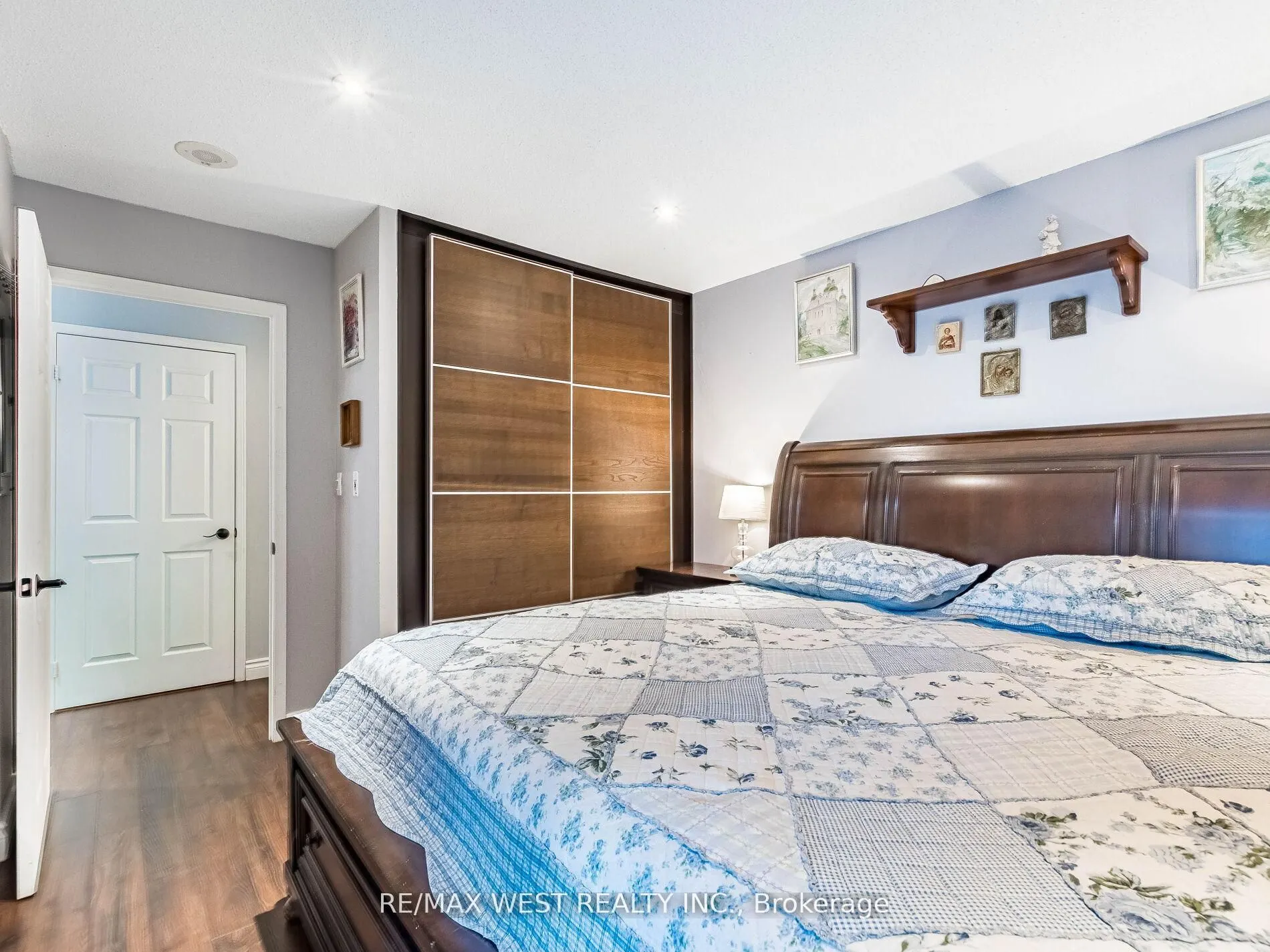 9 Michael Power Place, #101