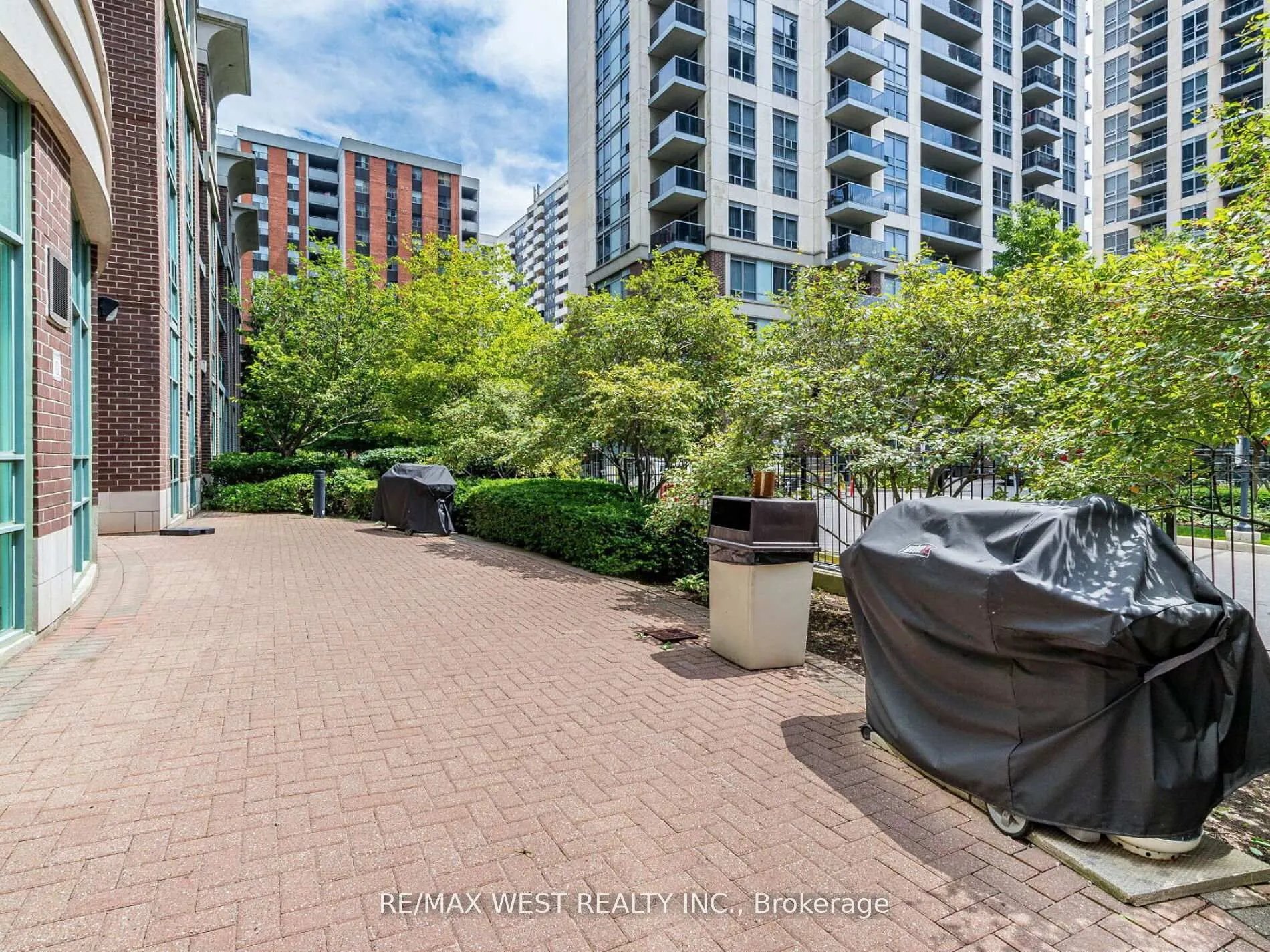 9 Michael Power Place, #101