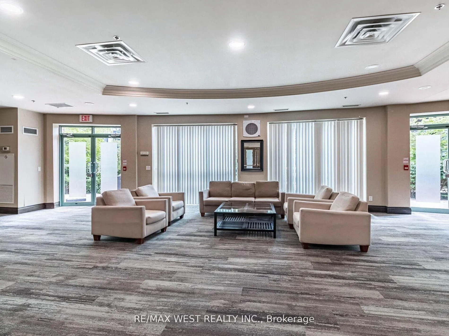 9 Michael Power Place, #101