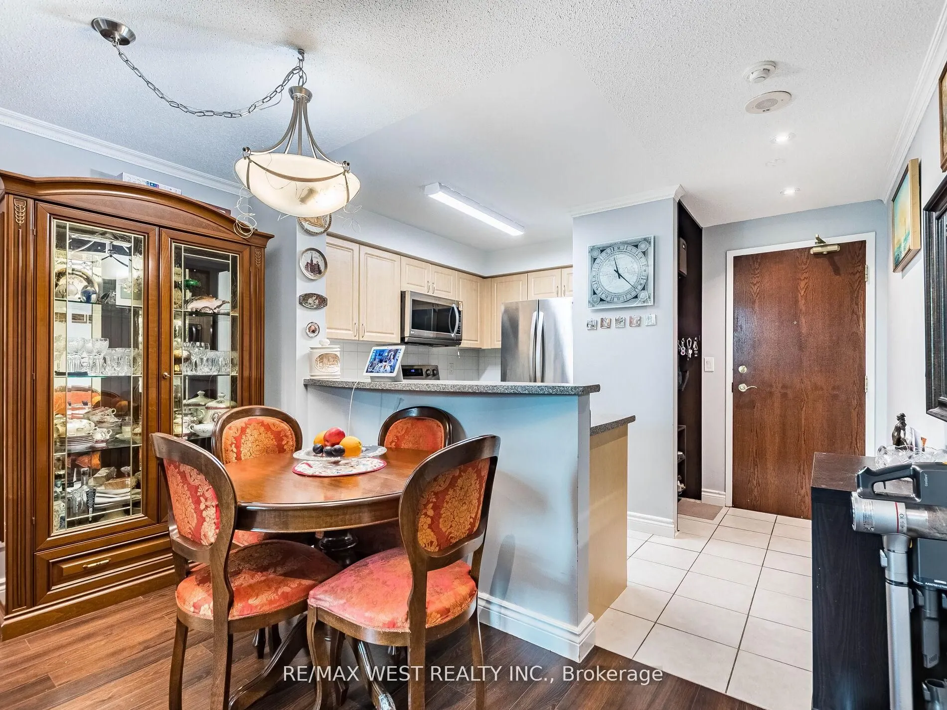 9 Michael Power Place, #101