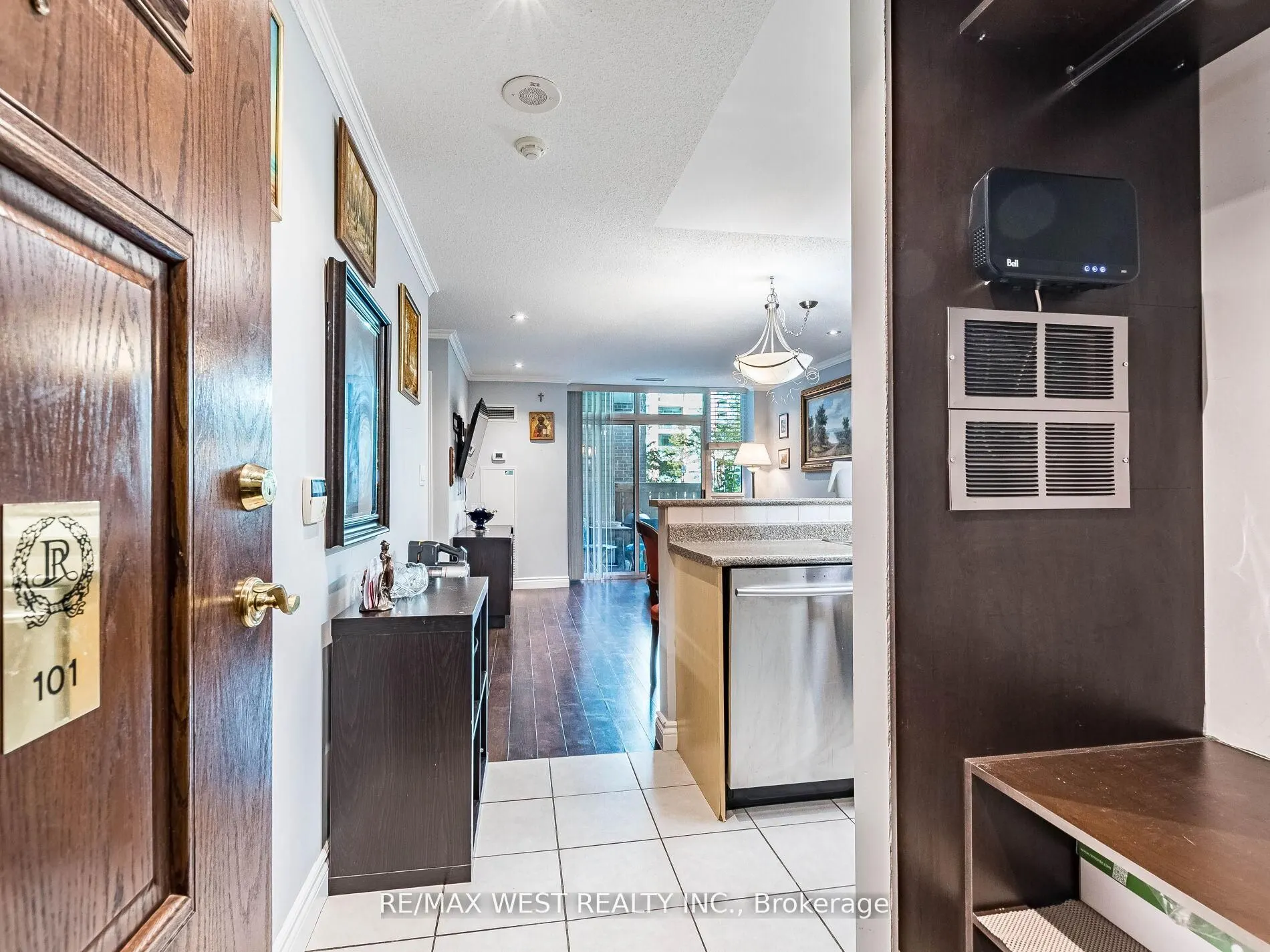 9 Michael Power Place, #101