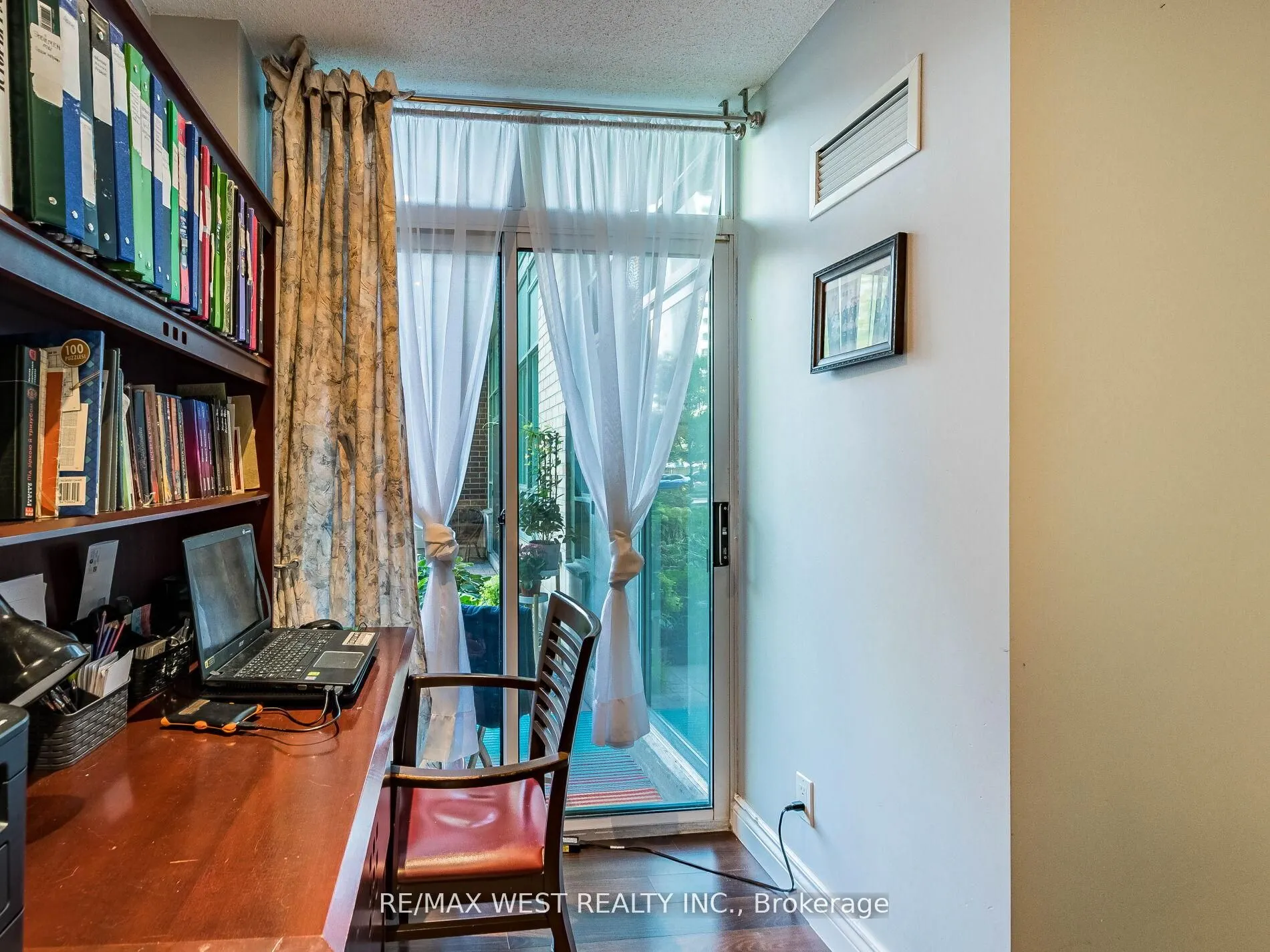 9 Michael Power Place, #101