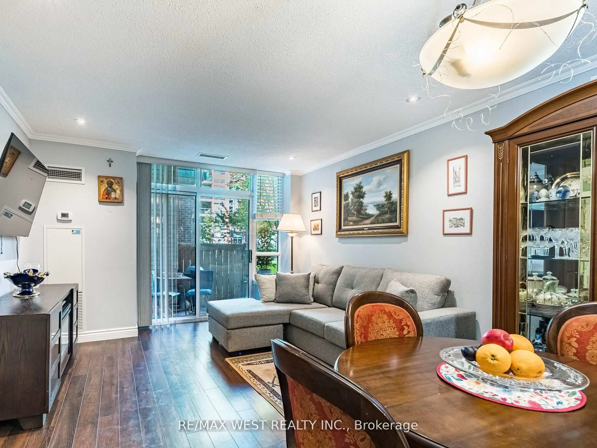 9 Michael Power Place, #101