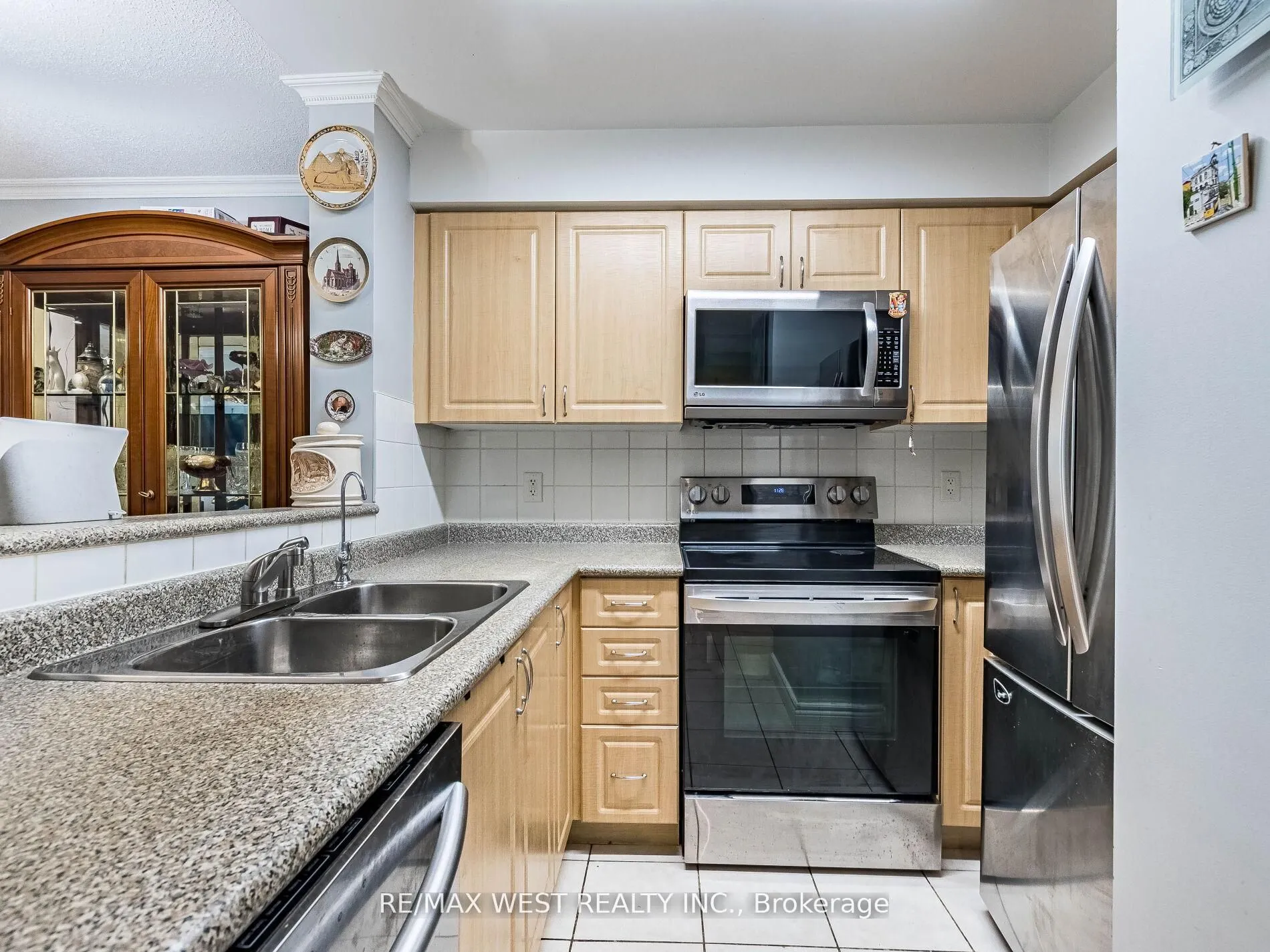 9 Michael Power Place, #101