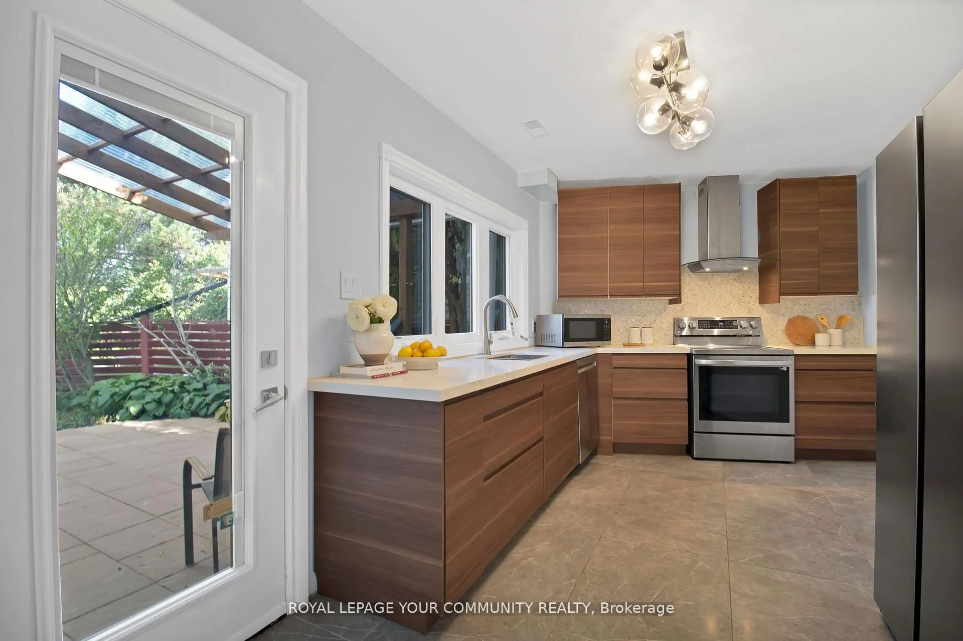 651 Burnhamthorpe Road