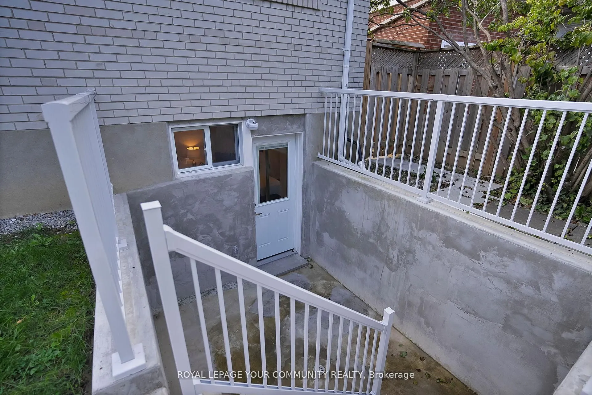 651 Burnhamthorpe Road