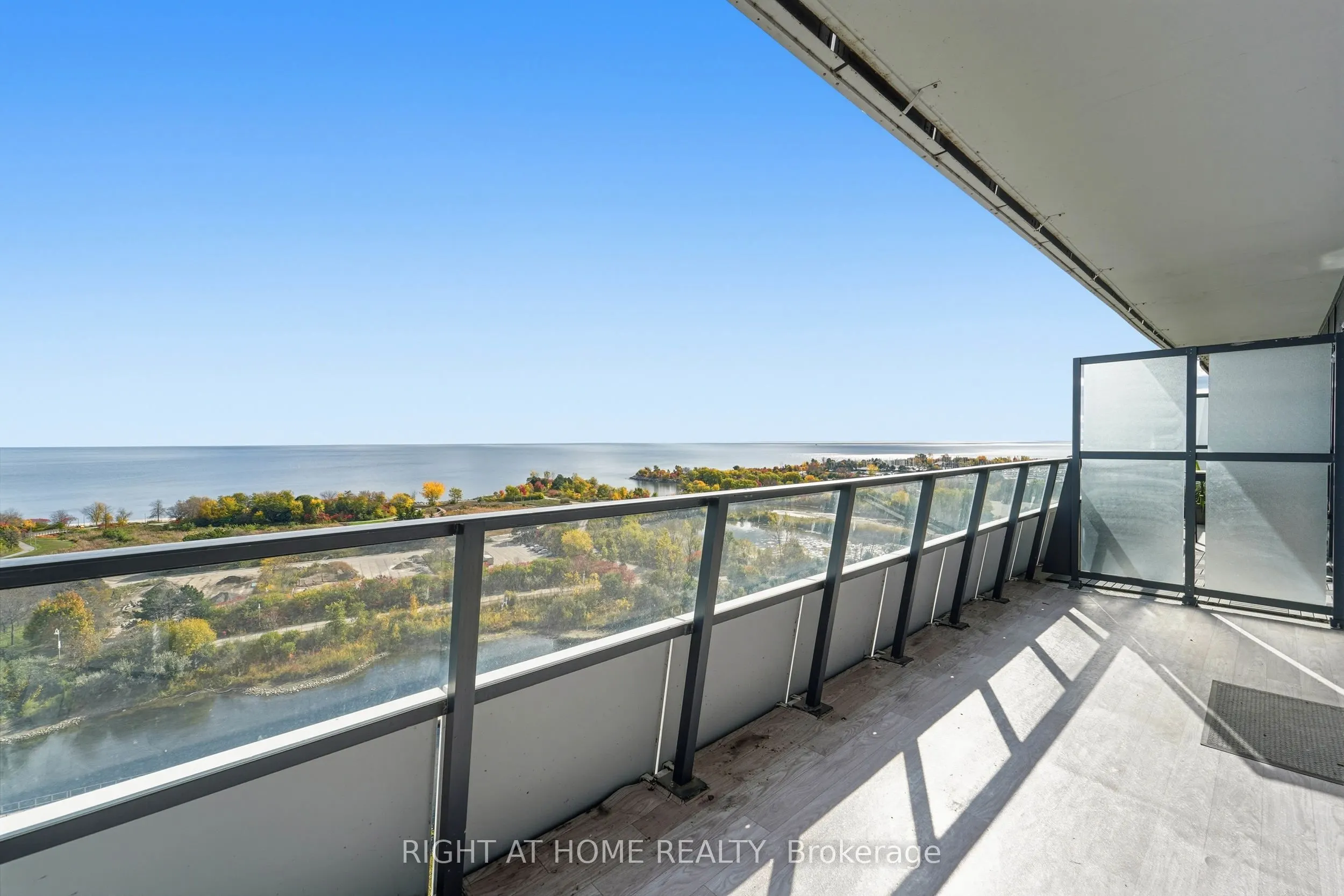 20 Shore Breeze Drive, #1208