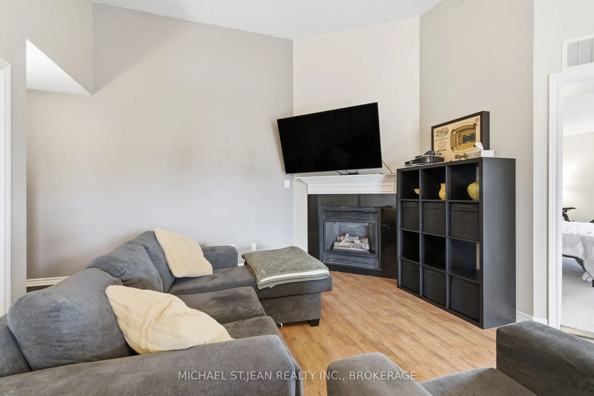 4003 Kilmer Drive, #402