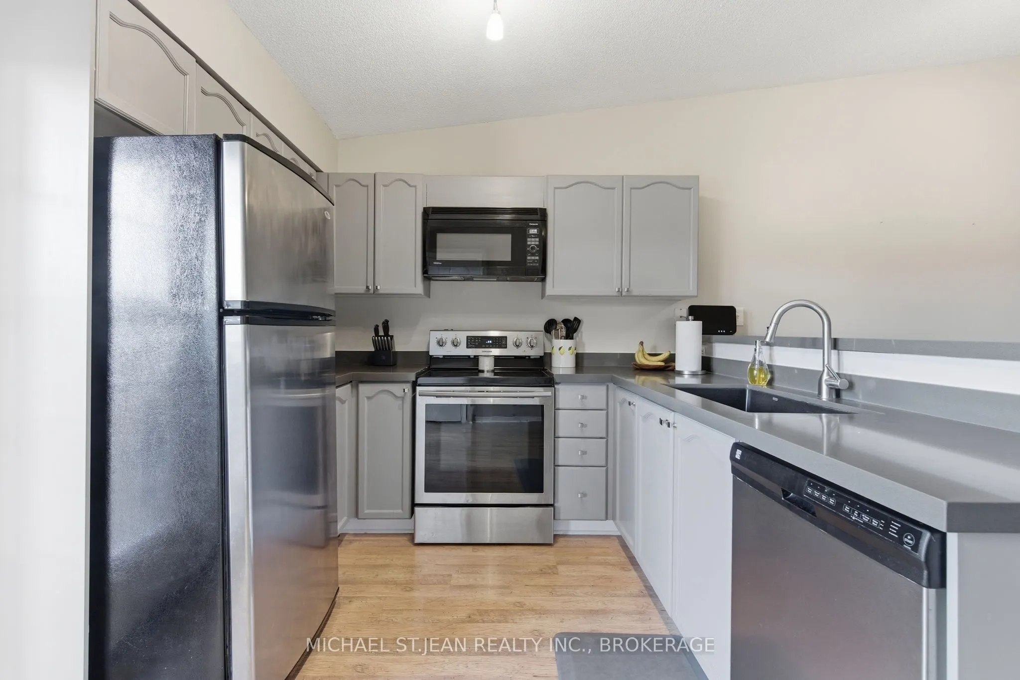 4003 Kilmer Drive, #402