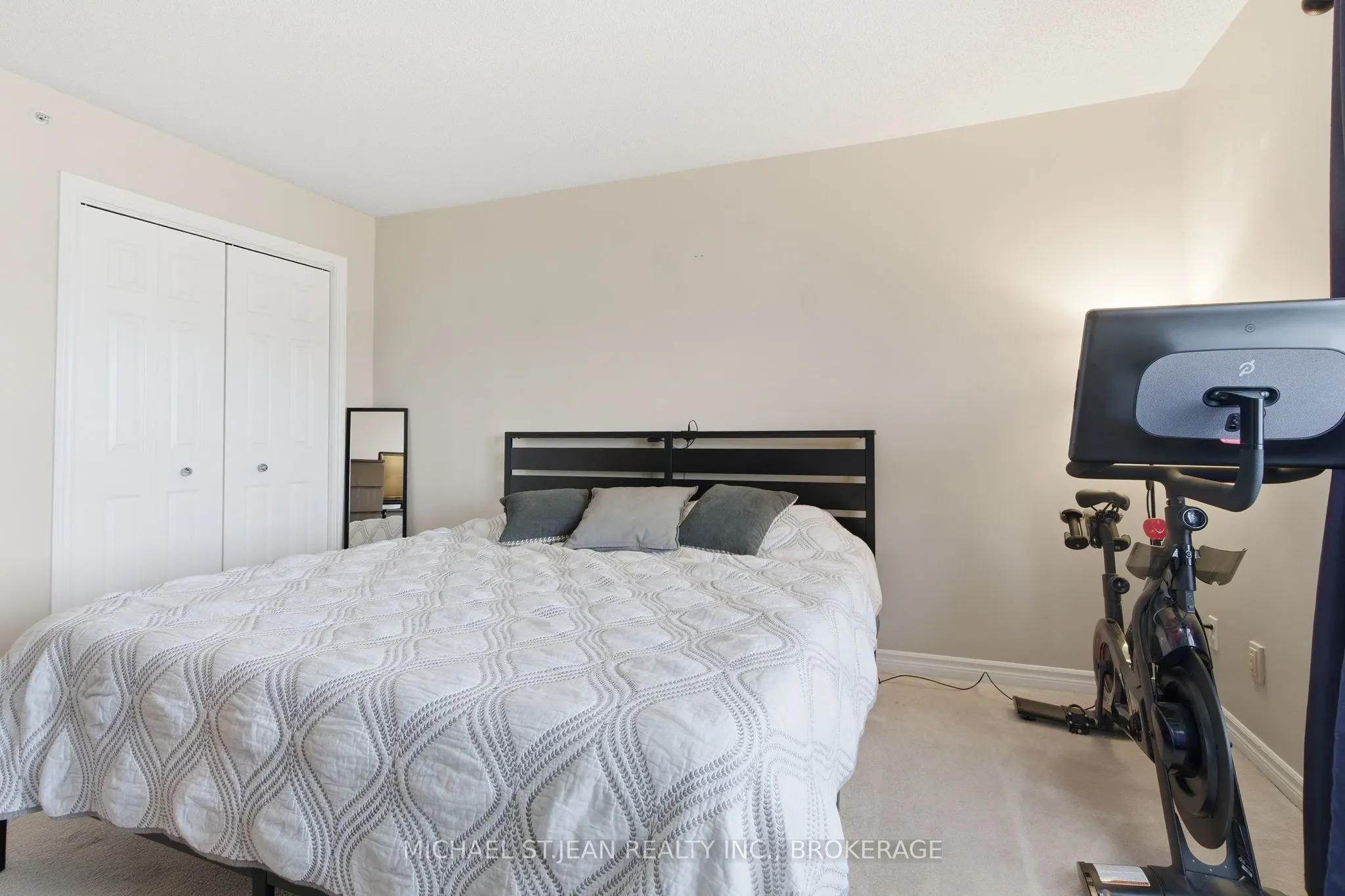 4003 Kilmer Drive, #402