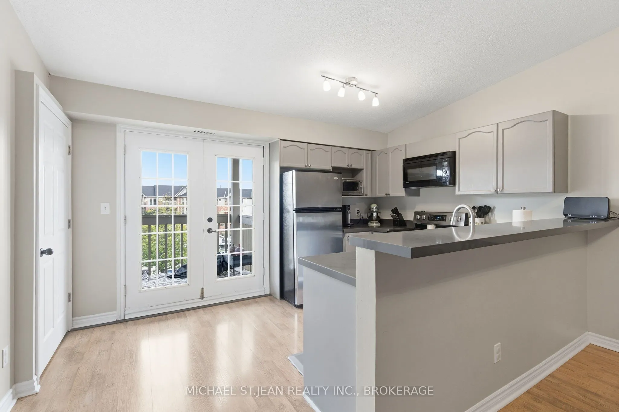 4003 Kilmer Drive, #402