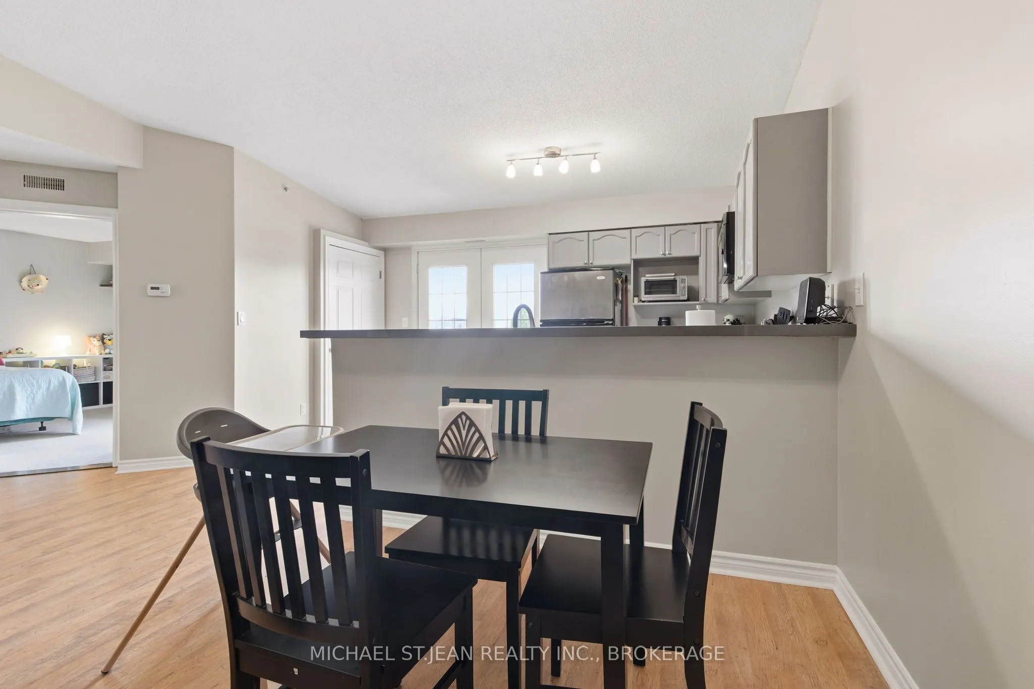 4003 Kilmer Drive, #402