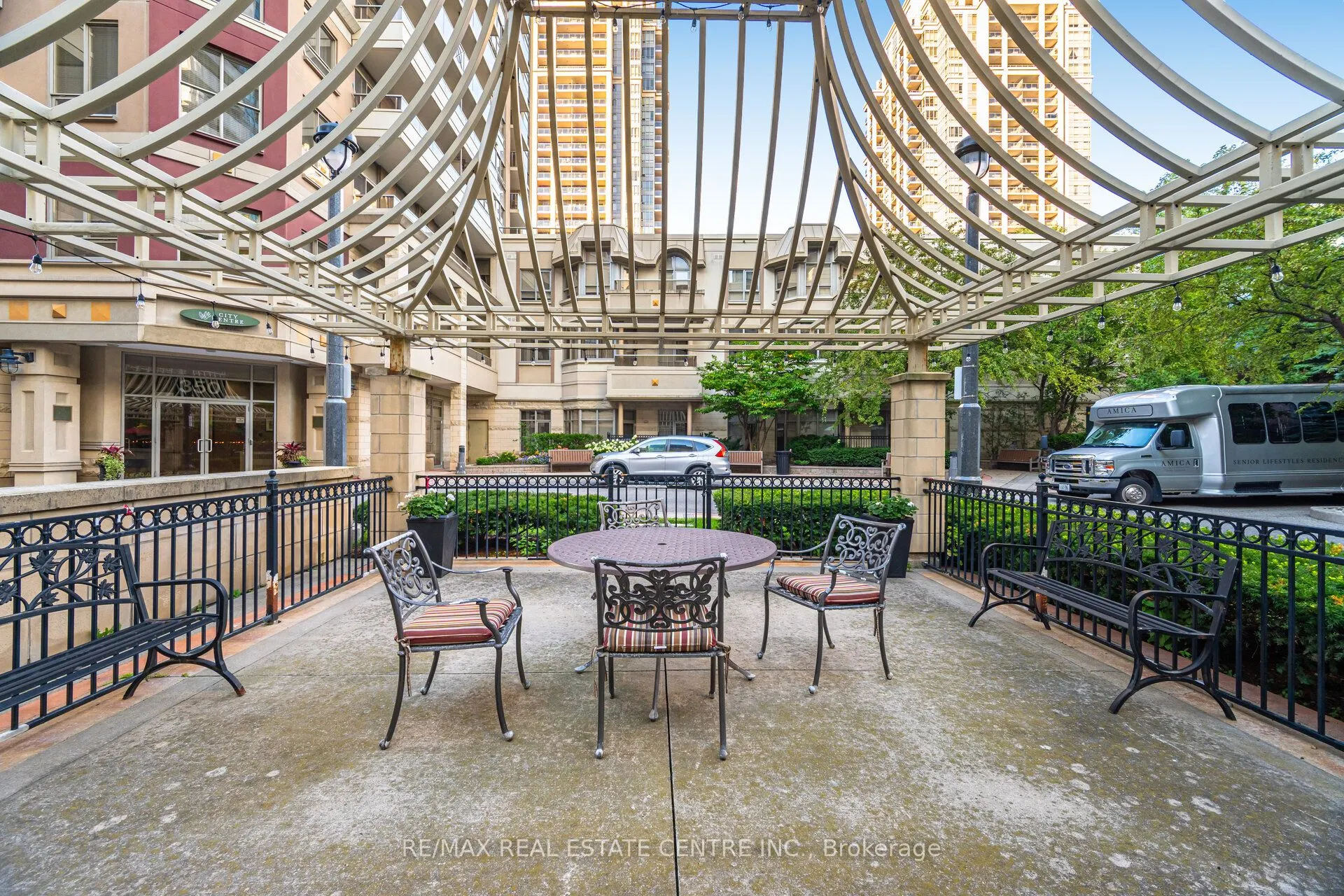 350 Princess Royal Drive, #209