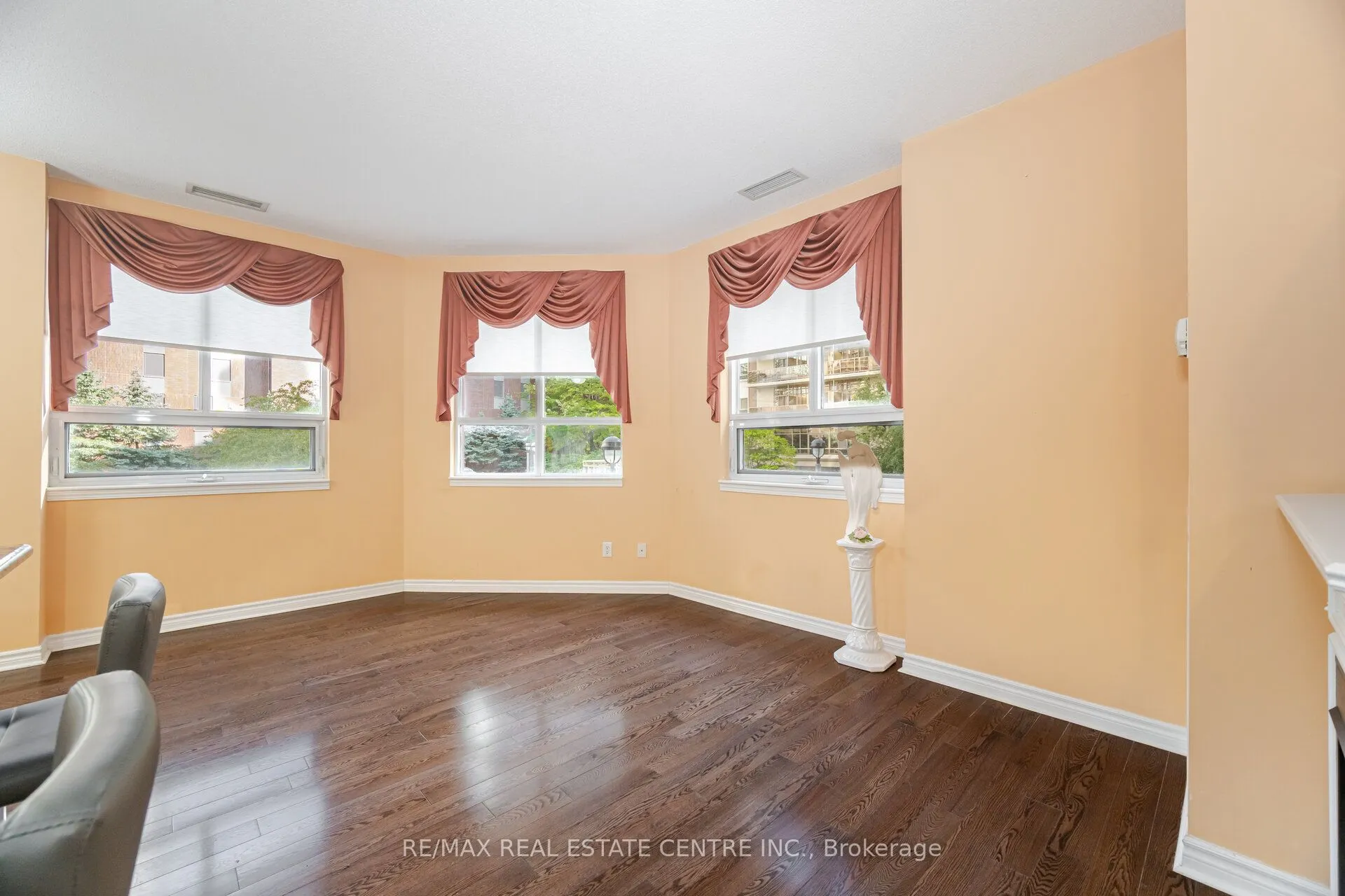 350 Princess Royal Drive, #209