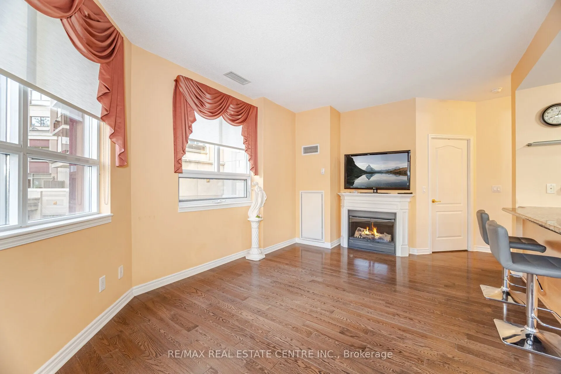 350 Princess Royal Drive, #209