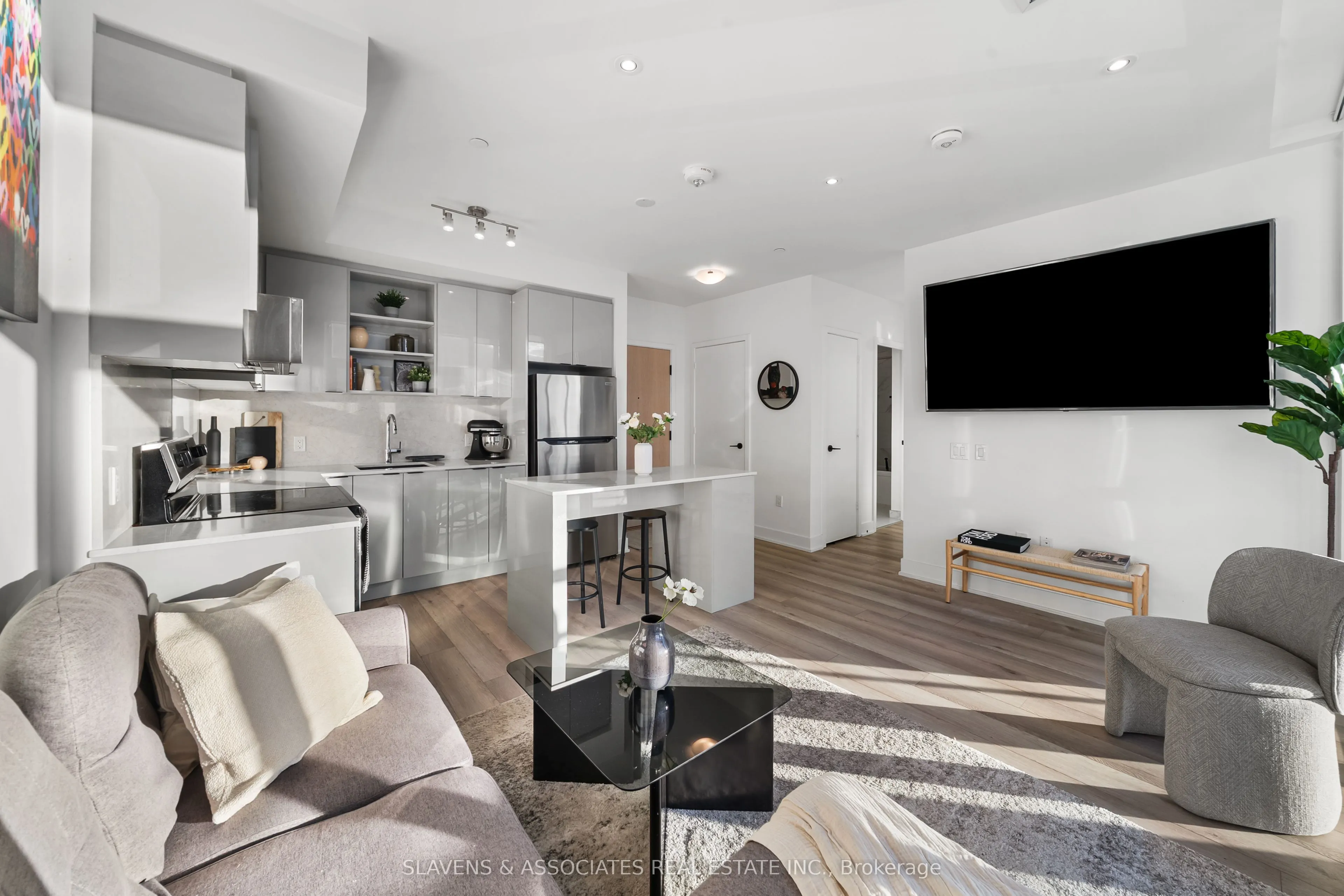 60 George Butchart Drive, #720