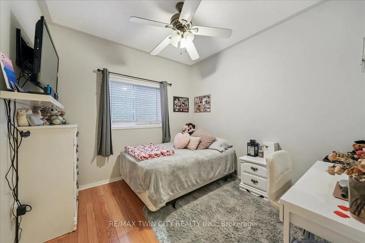 52 Mistycreek Crescent