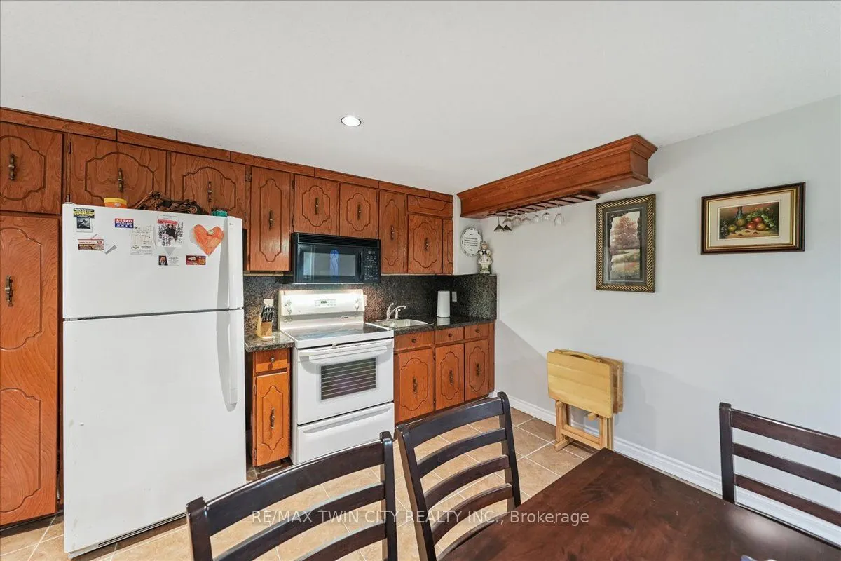 52 Mistycreek Crescent