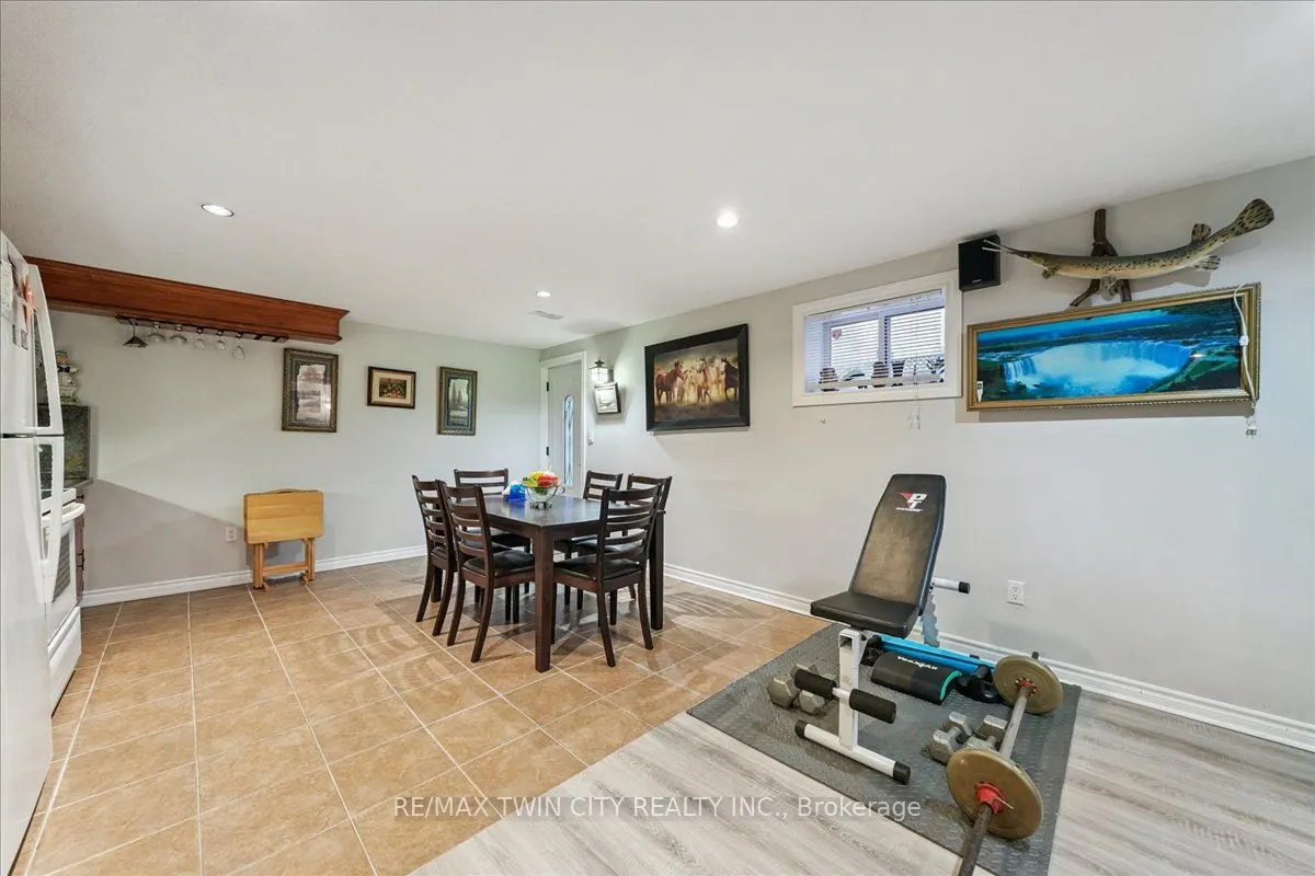 52 Mistycreek Crescent