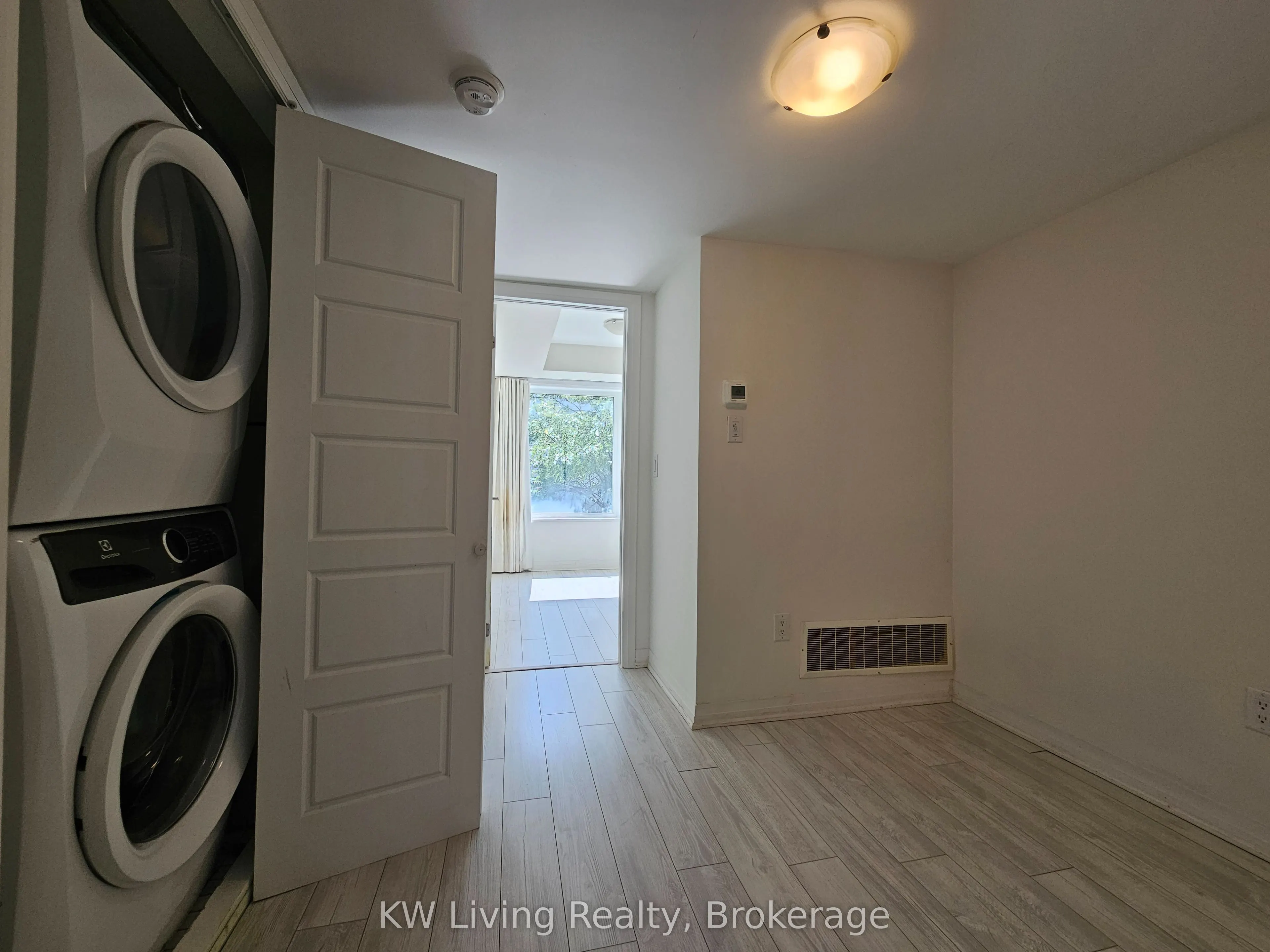 142 William Duncan Road, #14