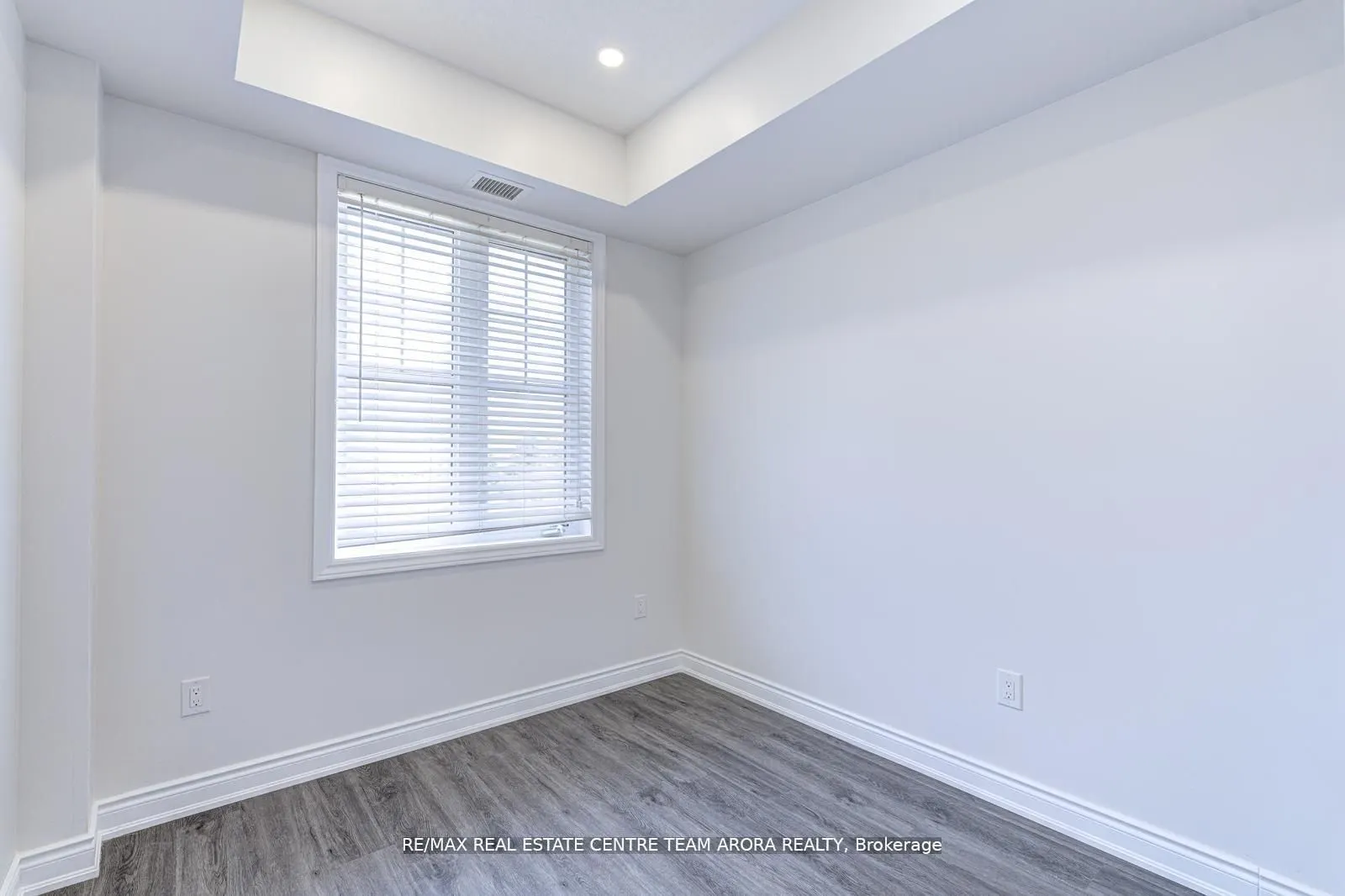 2326 Taunton Road, #303