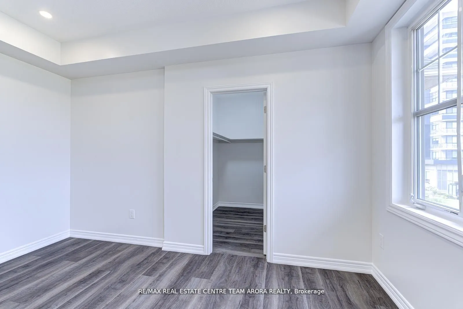 2326 Taunton Road, #303