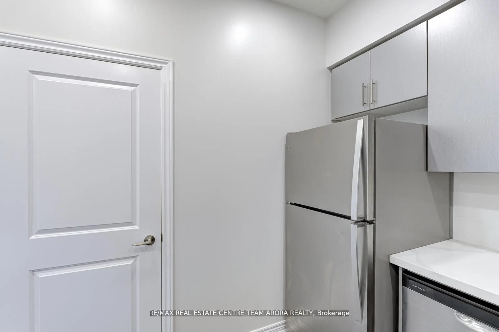 2326 Taunton Road, #303