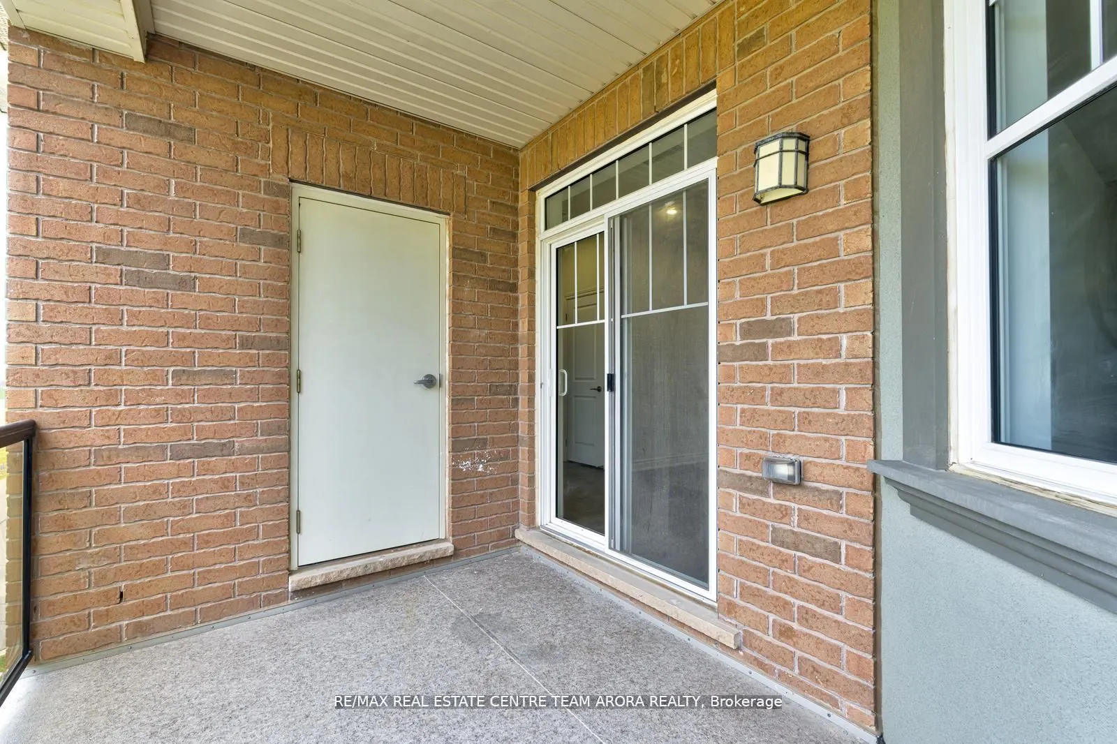 2326 Taunton Road, #303