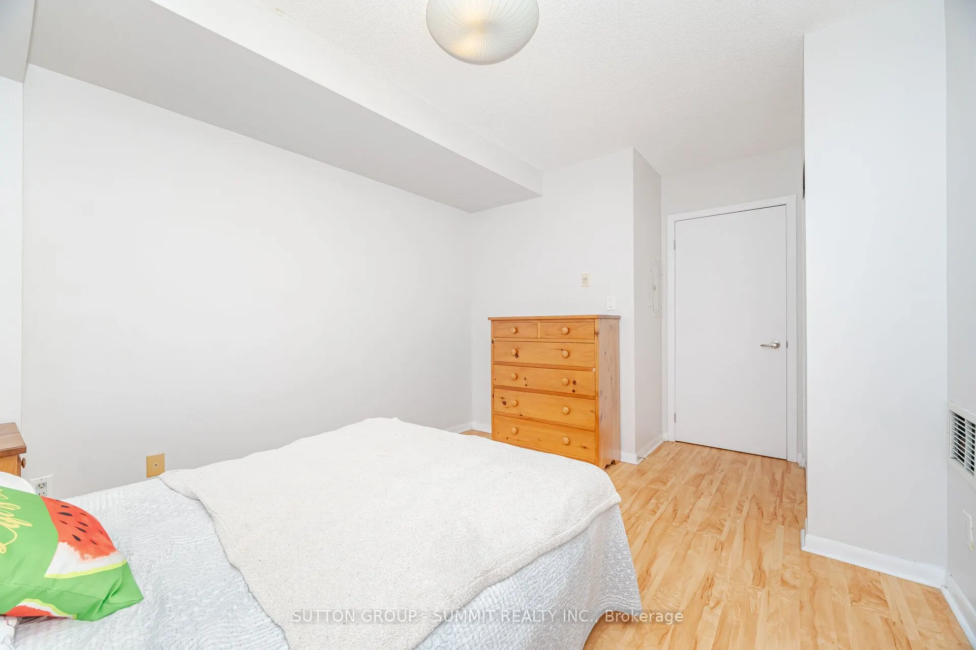 2464 WESTON Road, #401