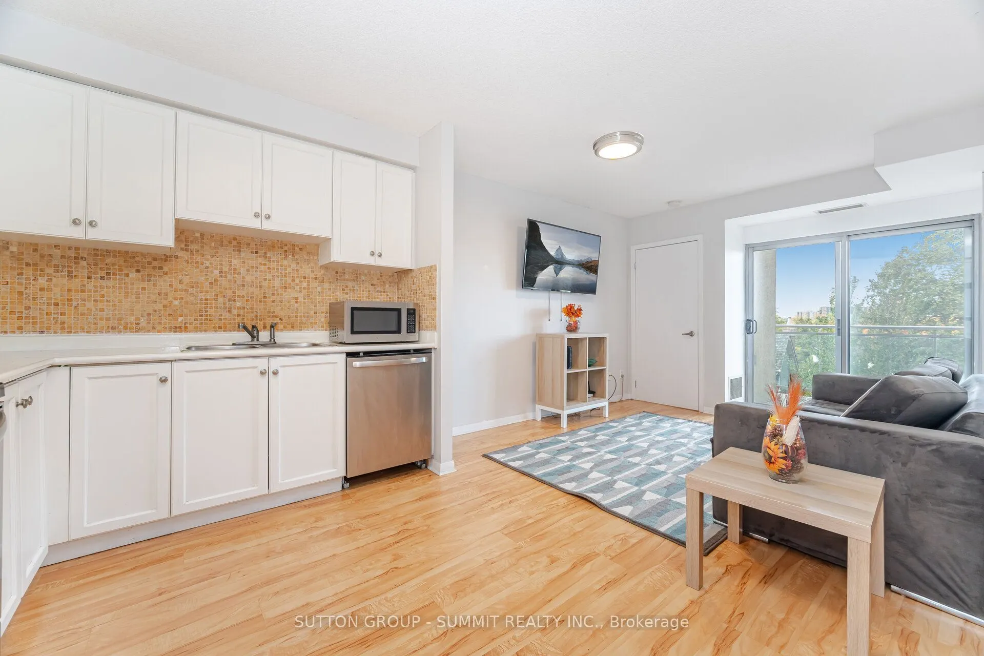 2464 WESTON Road, #401