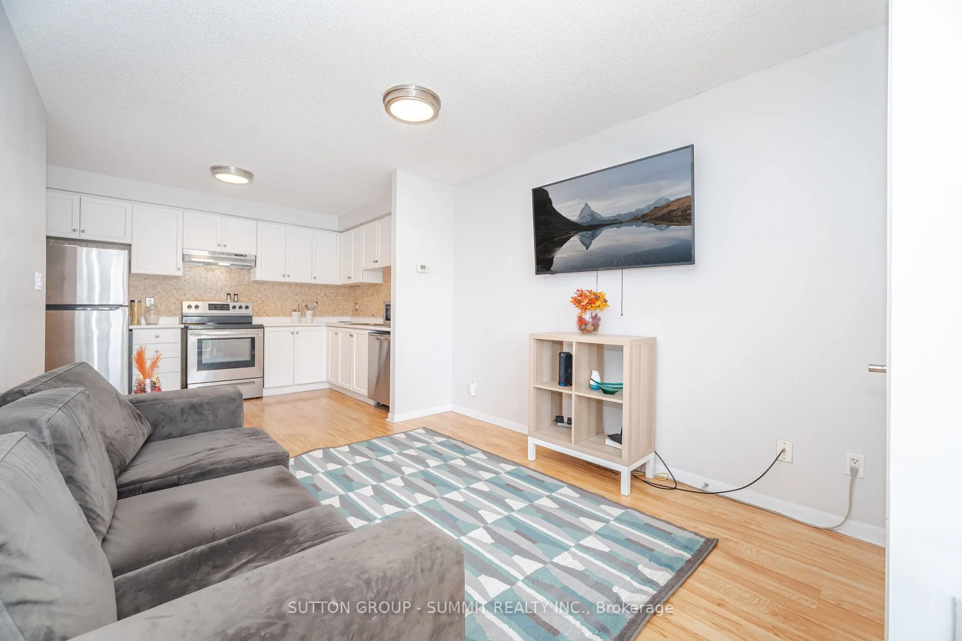 2464 WESTON Road, #401