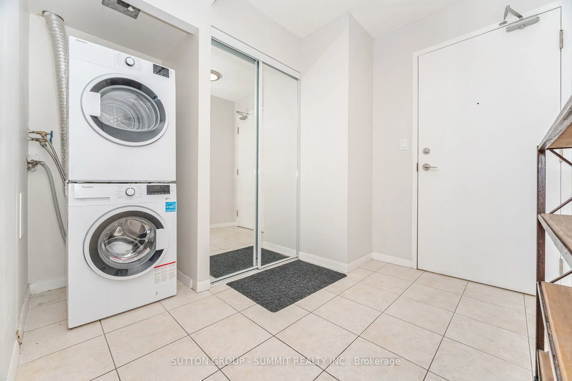 2464 WESTON Road, #401