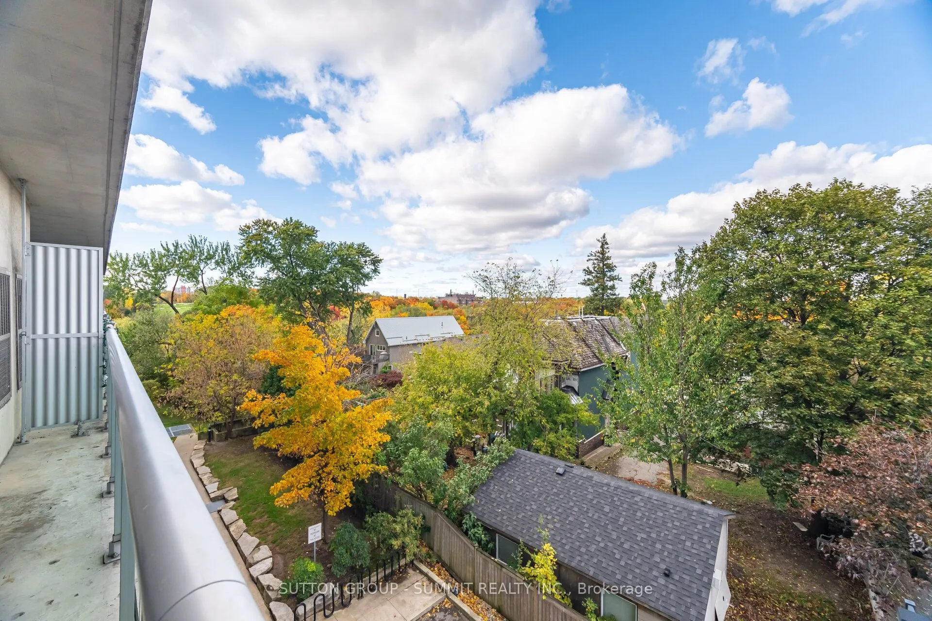 2464 WESTON Road, #401