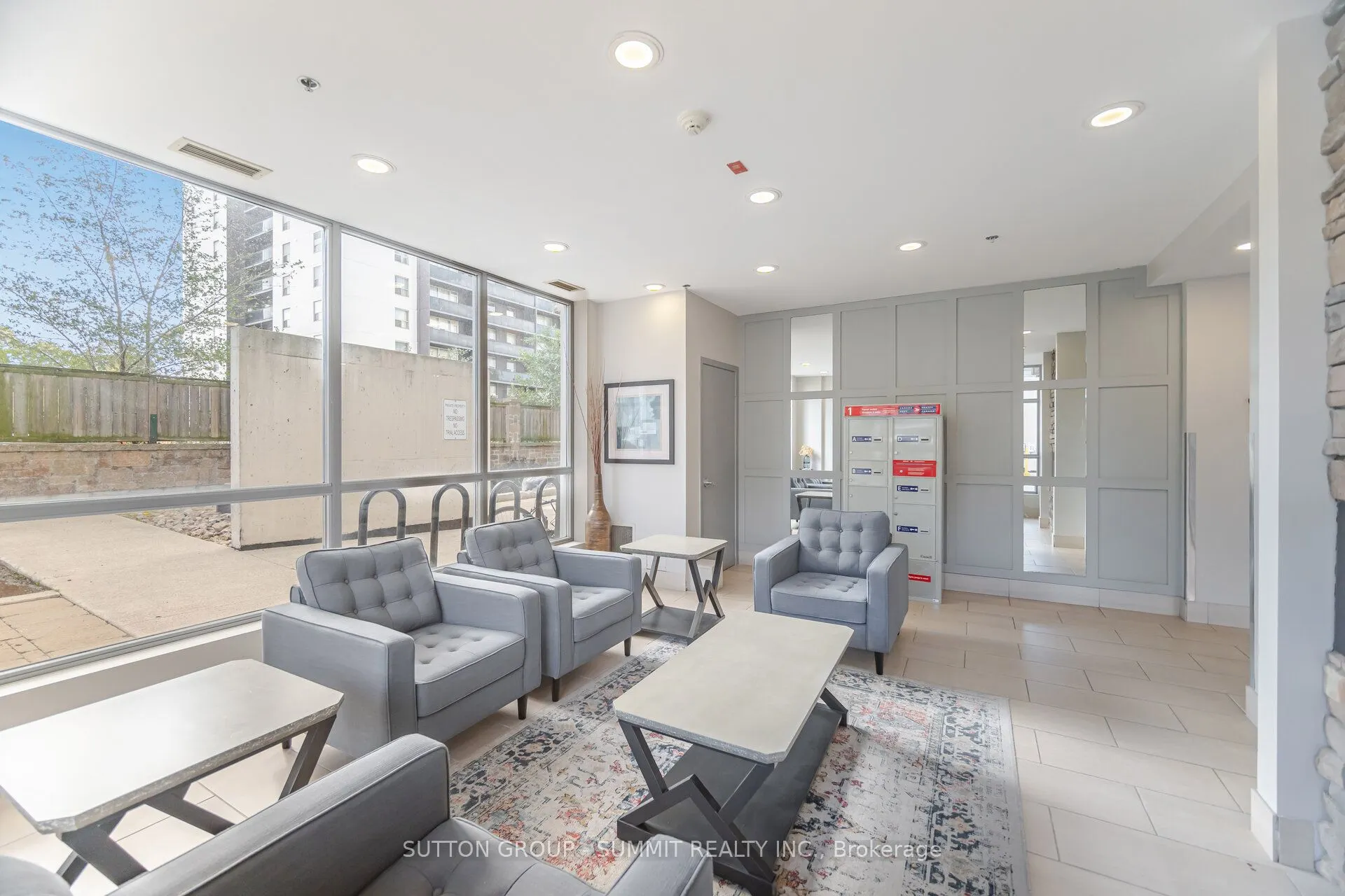 2464 WESTON Road, #401