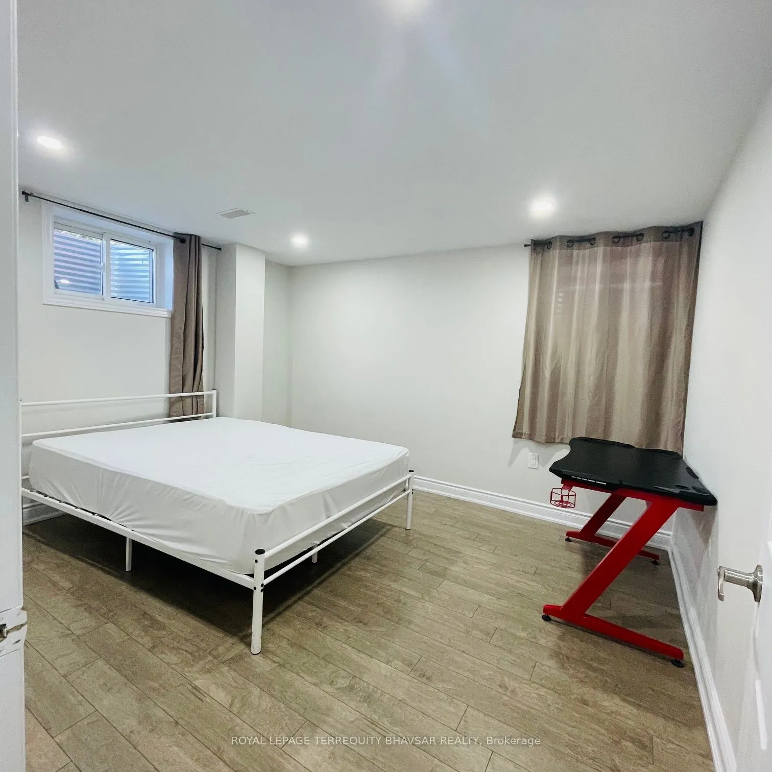 738 Twain Avenue, #Basement