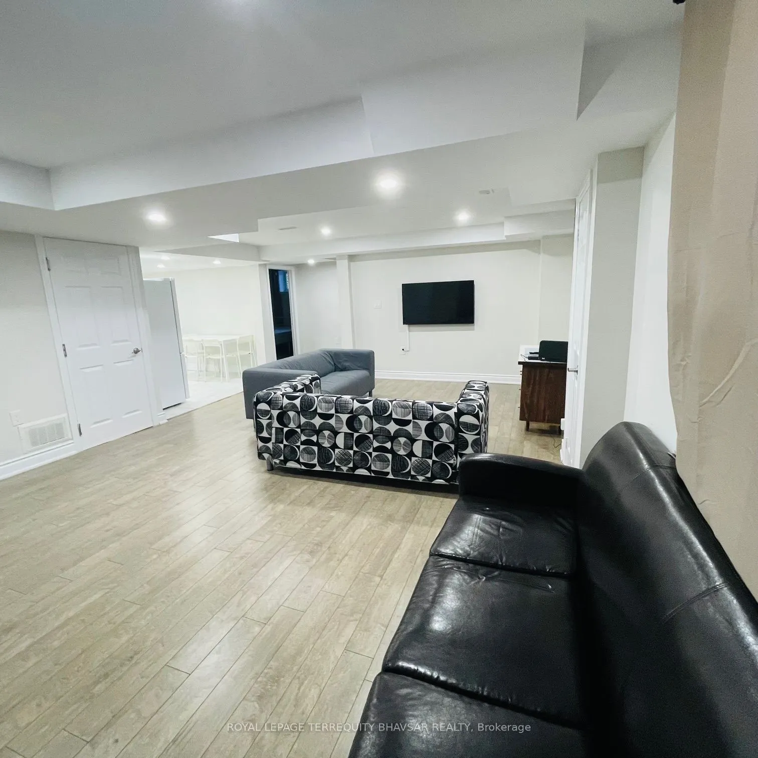 738 Twain Avenue, #Basement