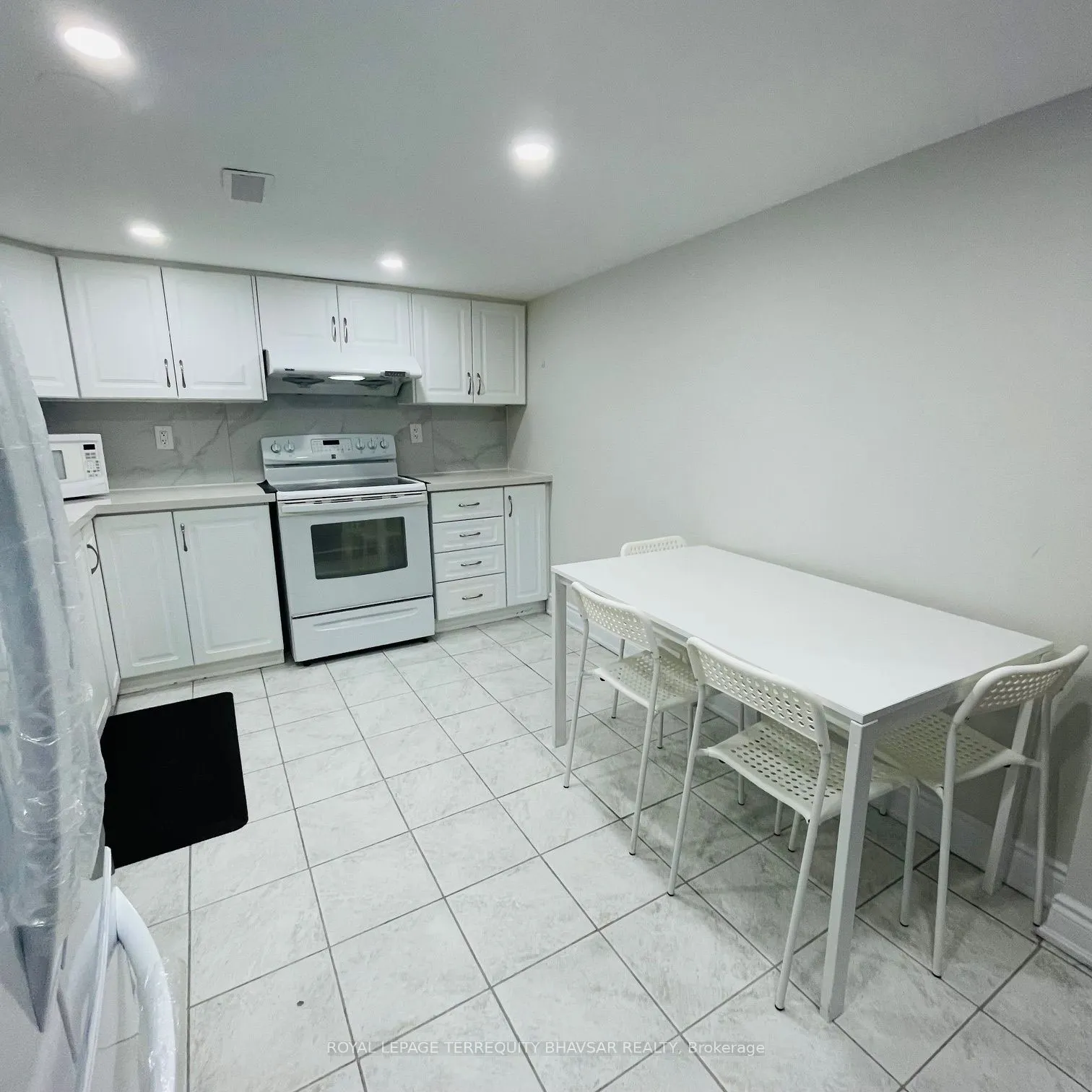 738 Twain Avenue, #Basement