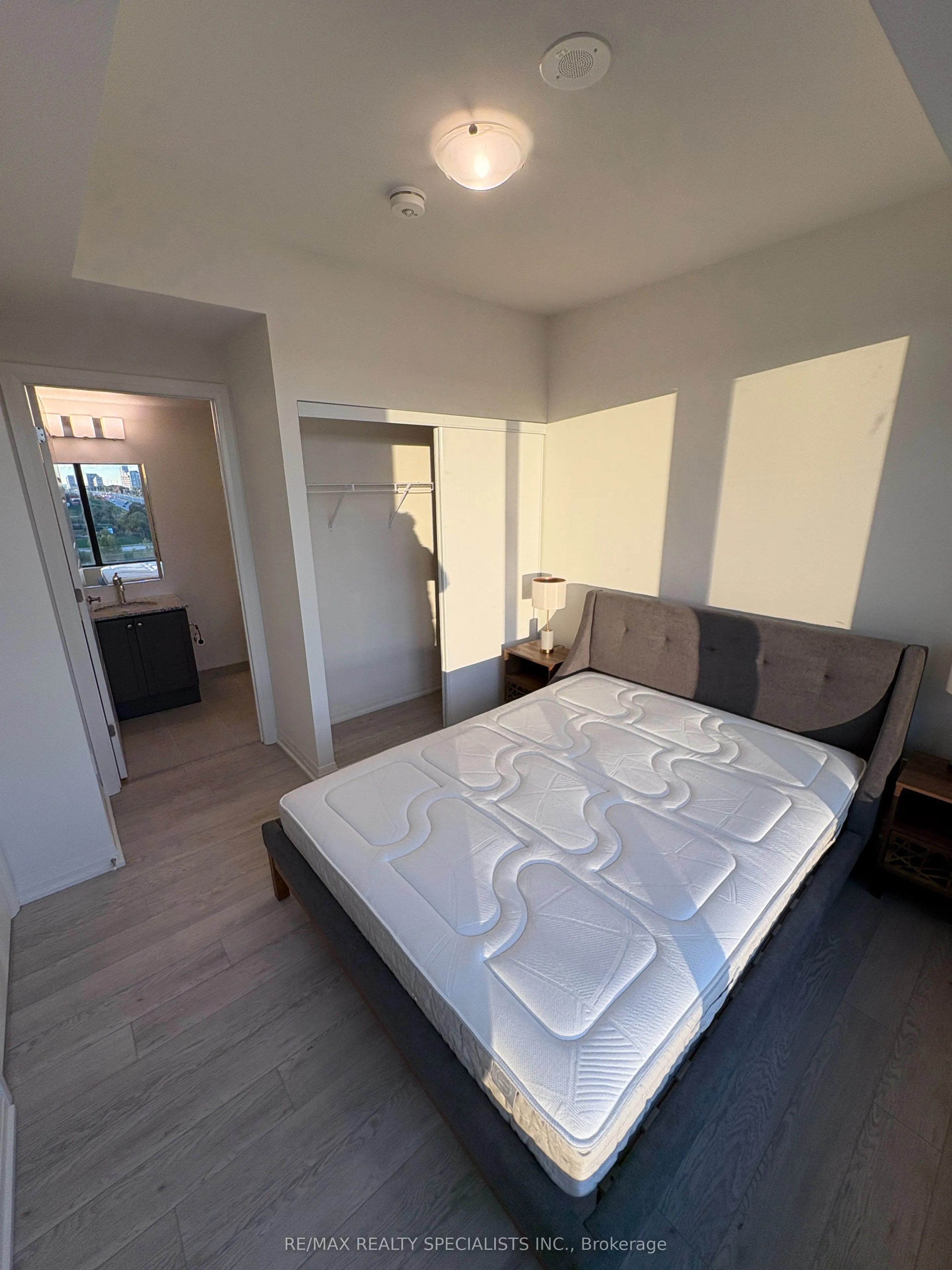 3006 William Cutmore Boulevard, #811