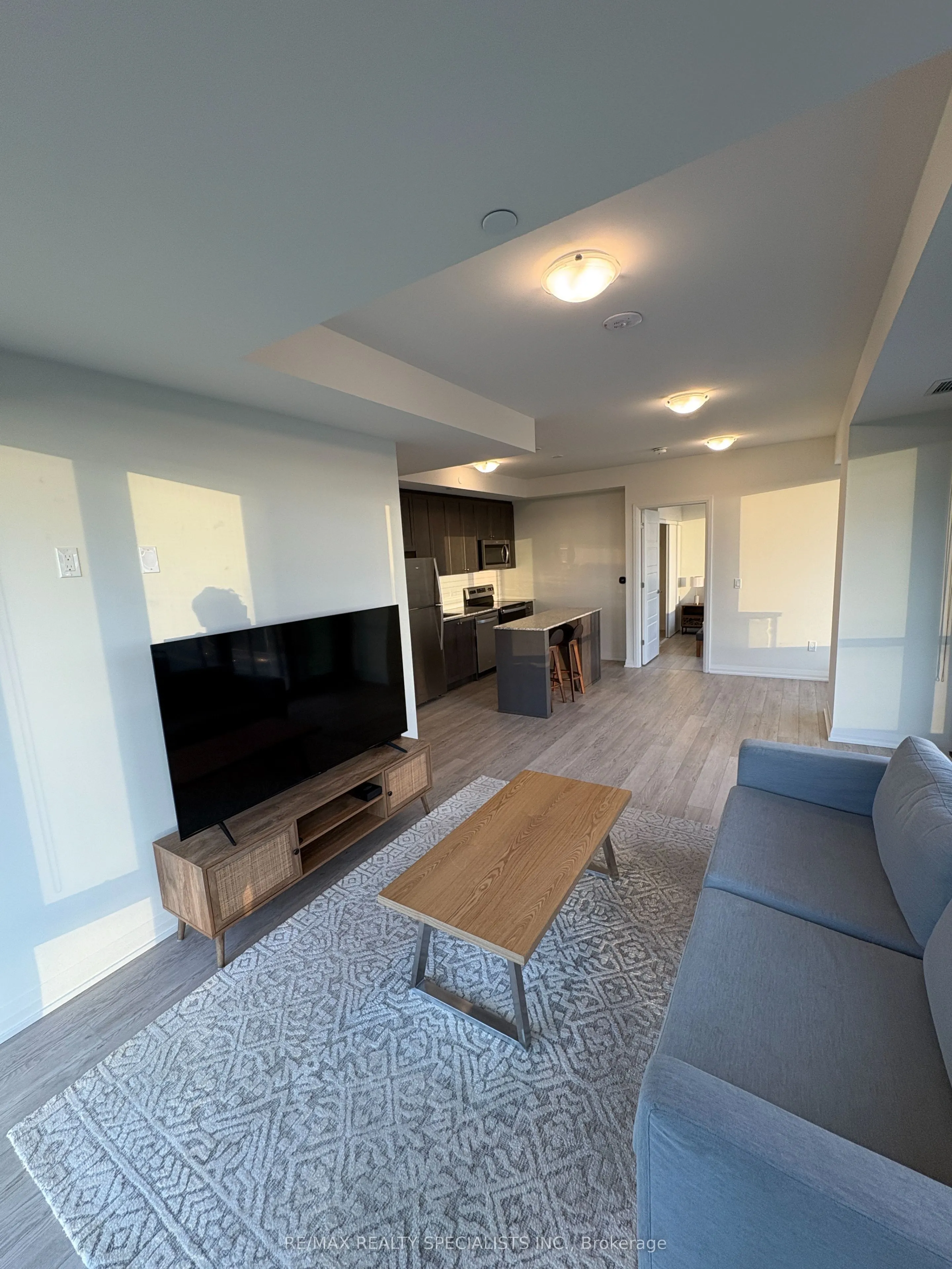 3006 William Cutmore Boulevard, #811