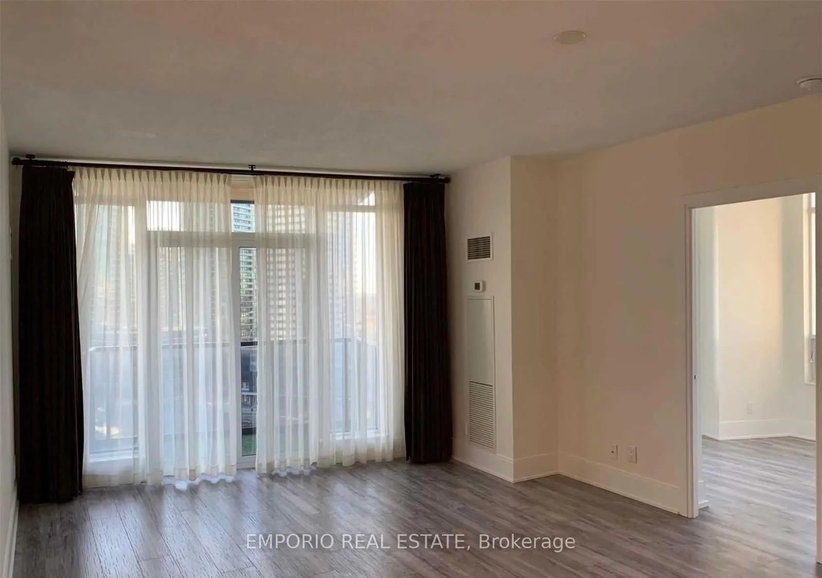 330 Burnhamthorpe Road W, #1604