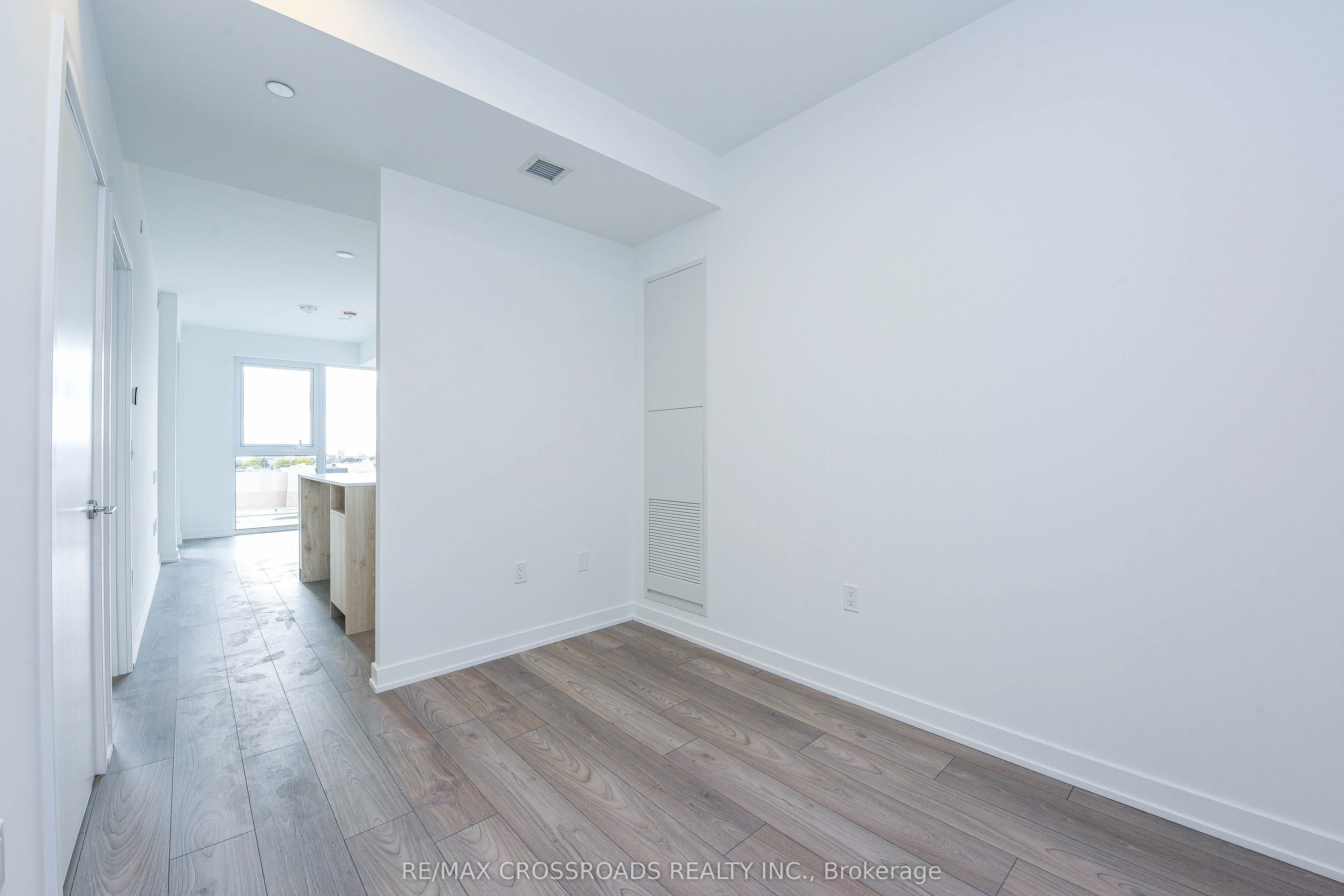 1007 The Queensway, #416