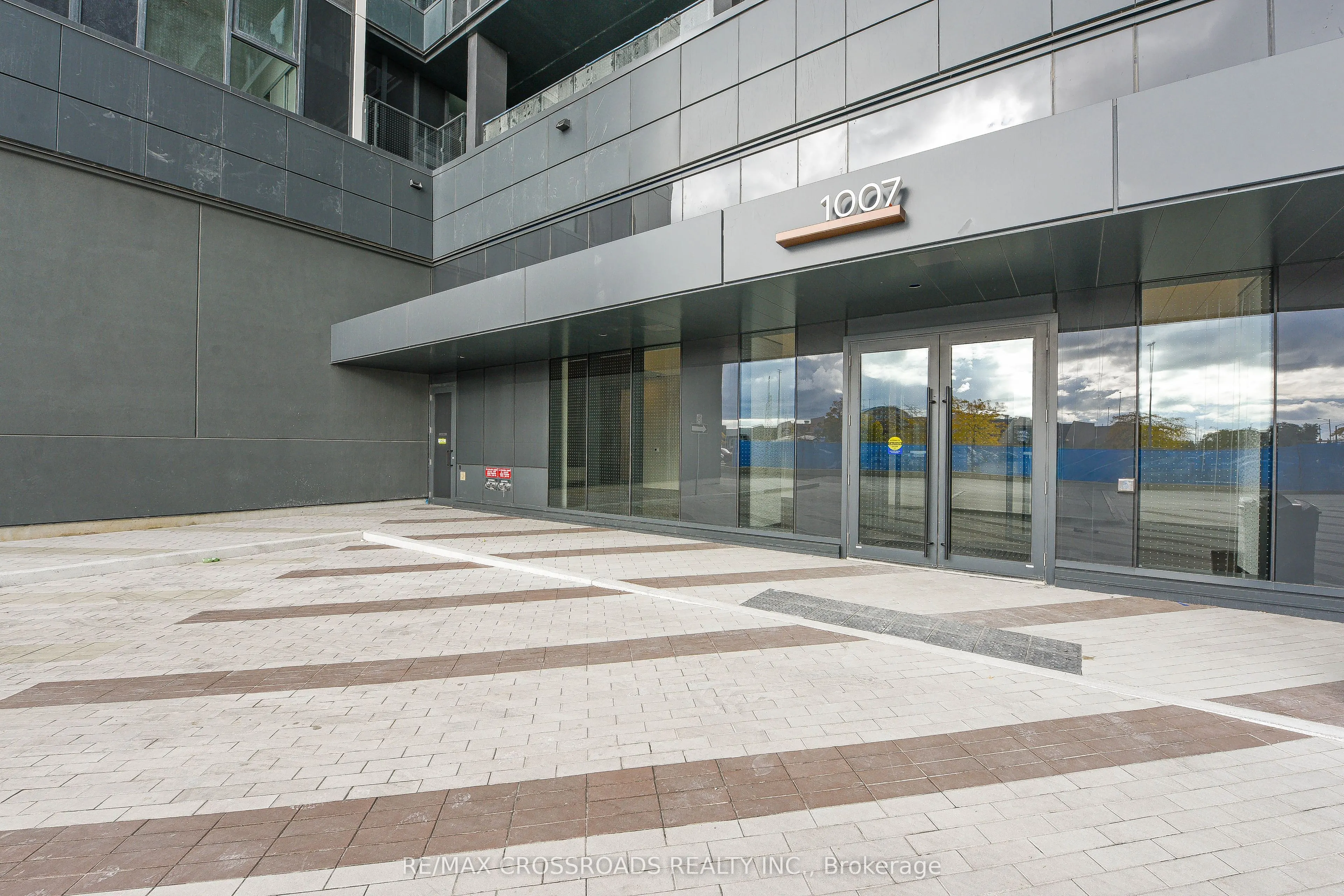 1007 The Queensway, #416