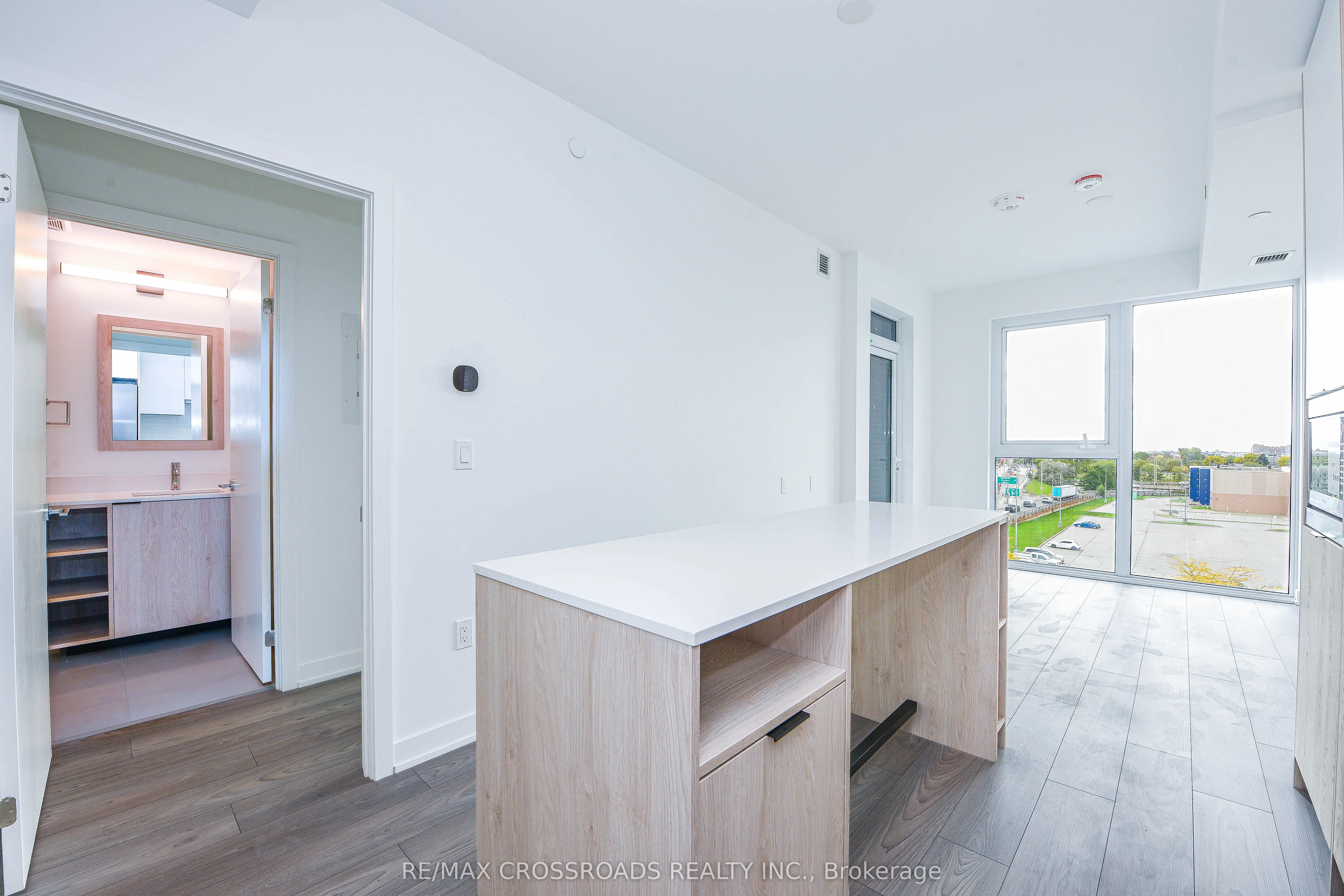 1007 The Queensway, #416