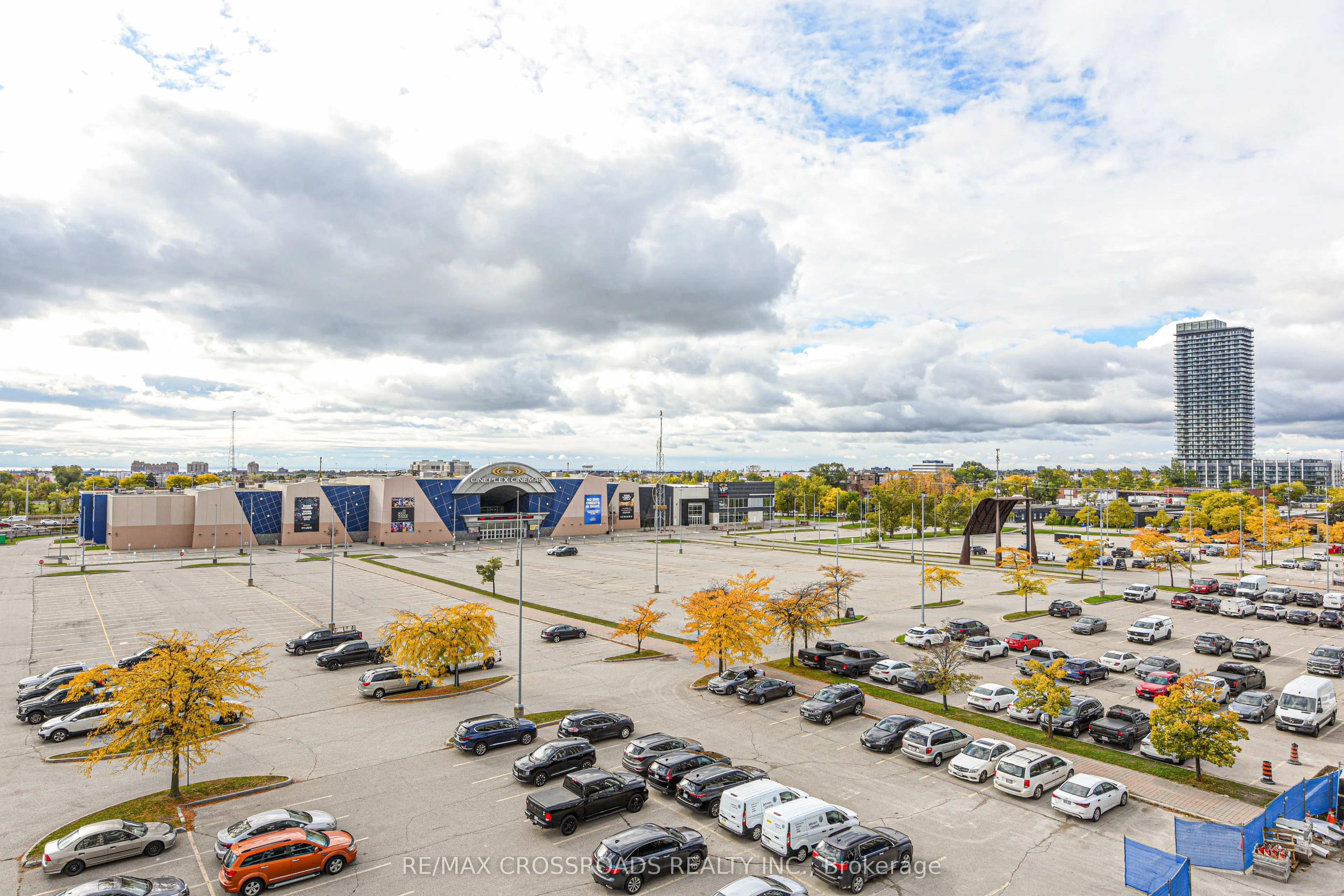 1007 The Queensway, #416