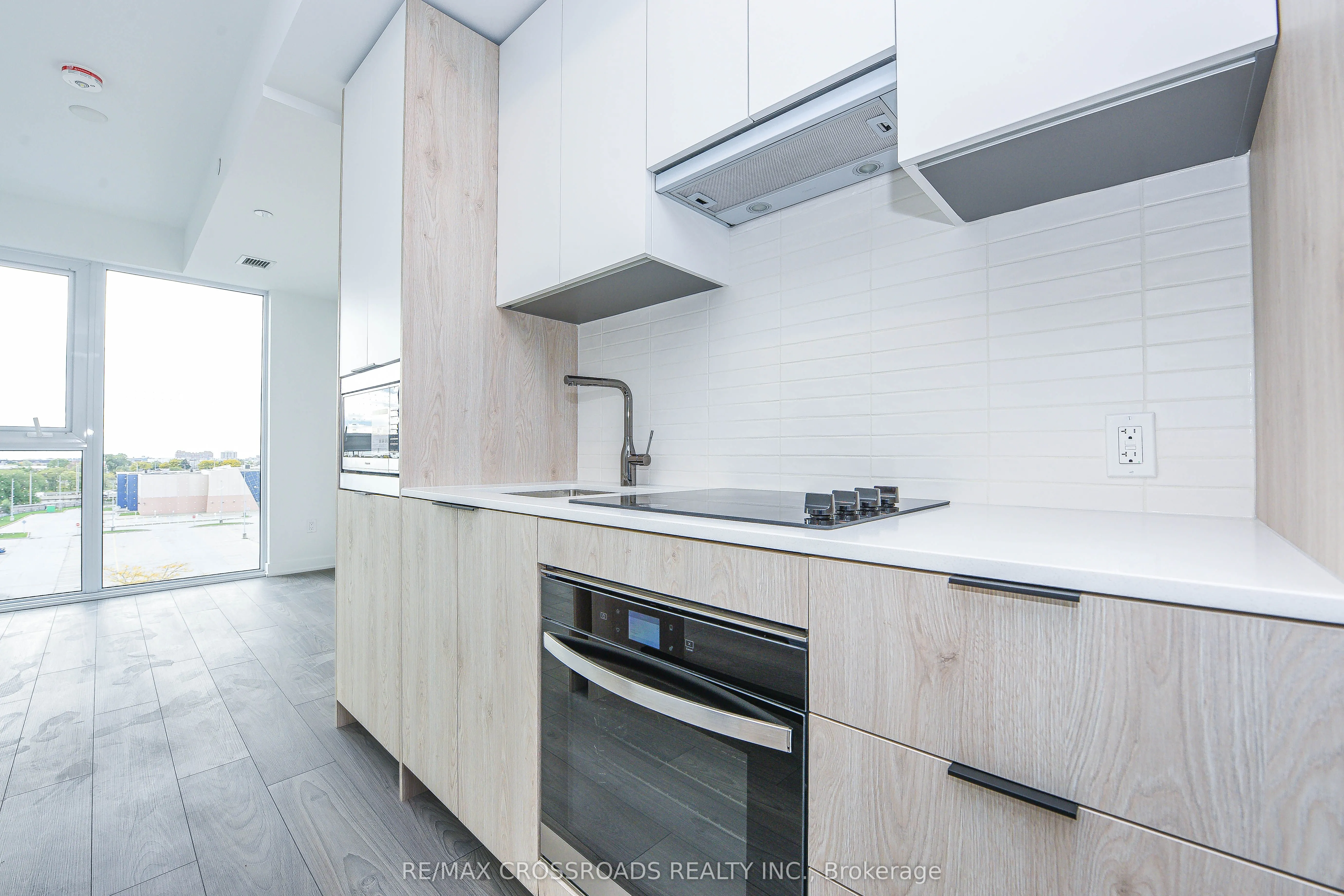 1007 The Queensway, #416