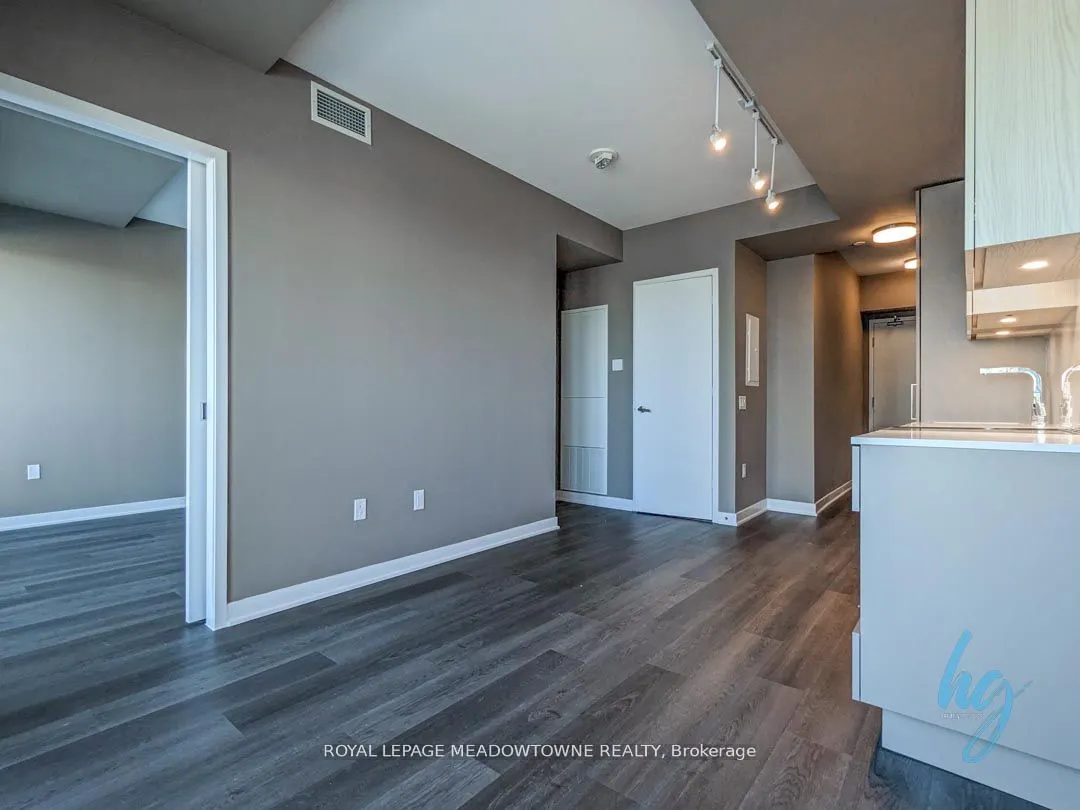 3900 Confederation Parkway, #702